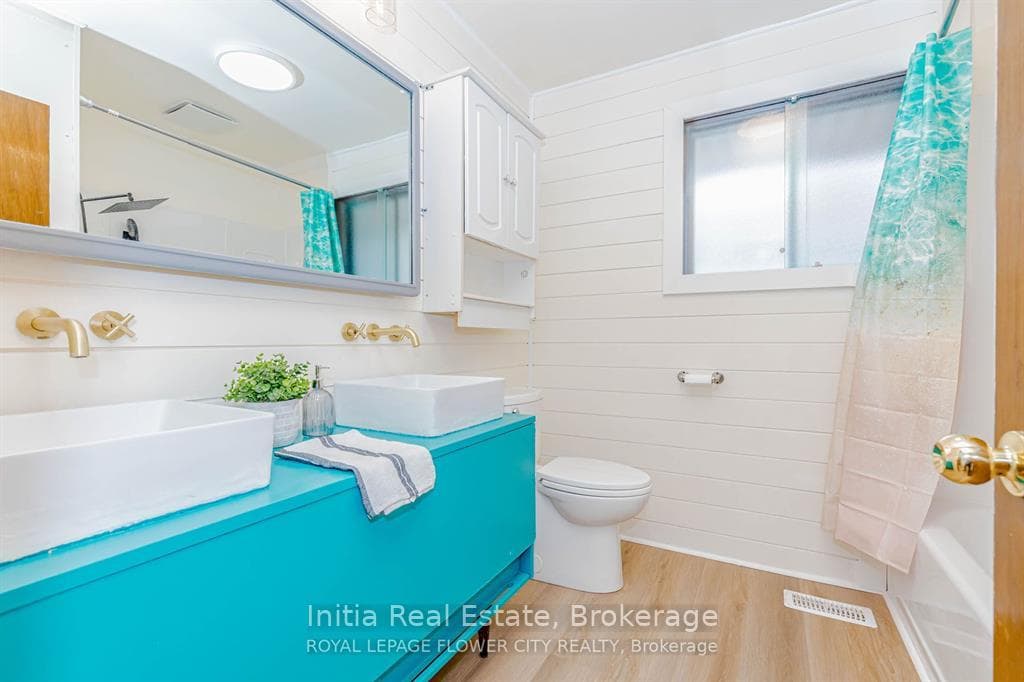 1421 Fanshawe Park Road photo 5