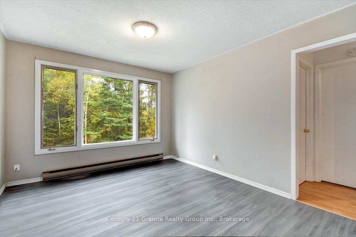 4 Maxwell Settlement Road photo 15