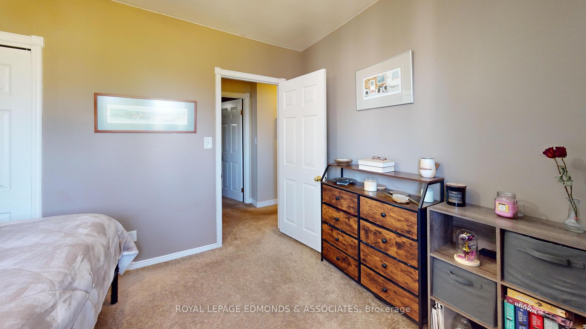 11837 Round Lake Road photo 19