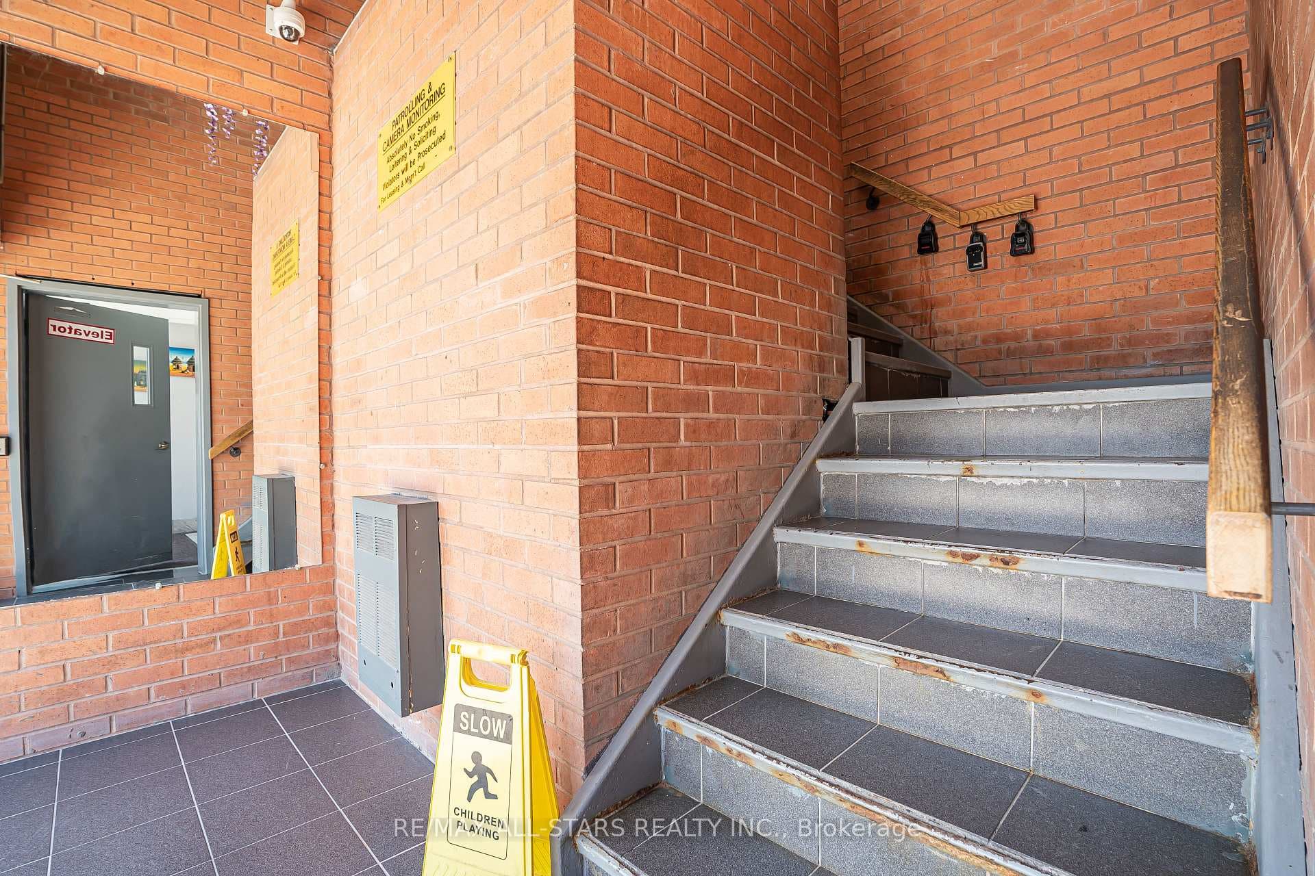 2190 Warden Avenue Unit 212a photo 6