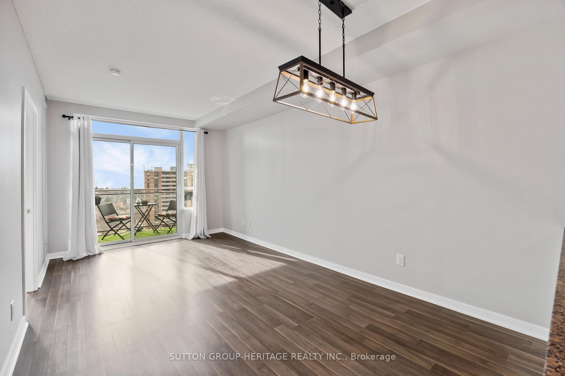 1235 Bayly Street Unit 1415 photo 9