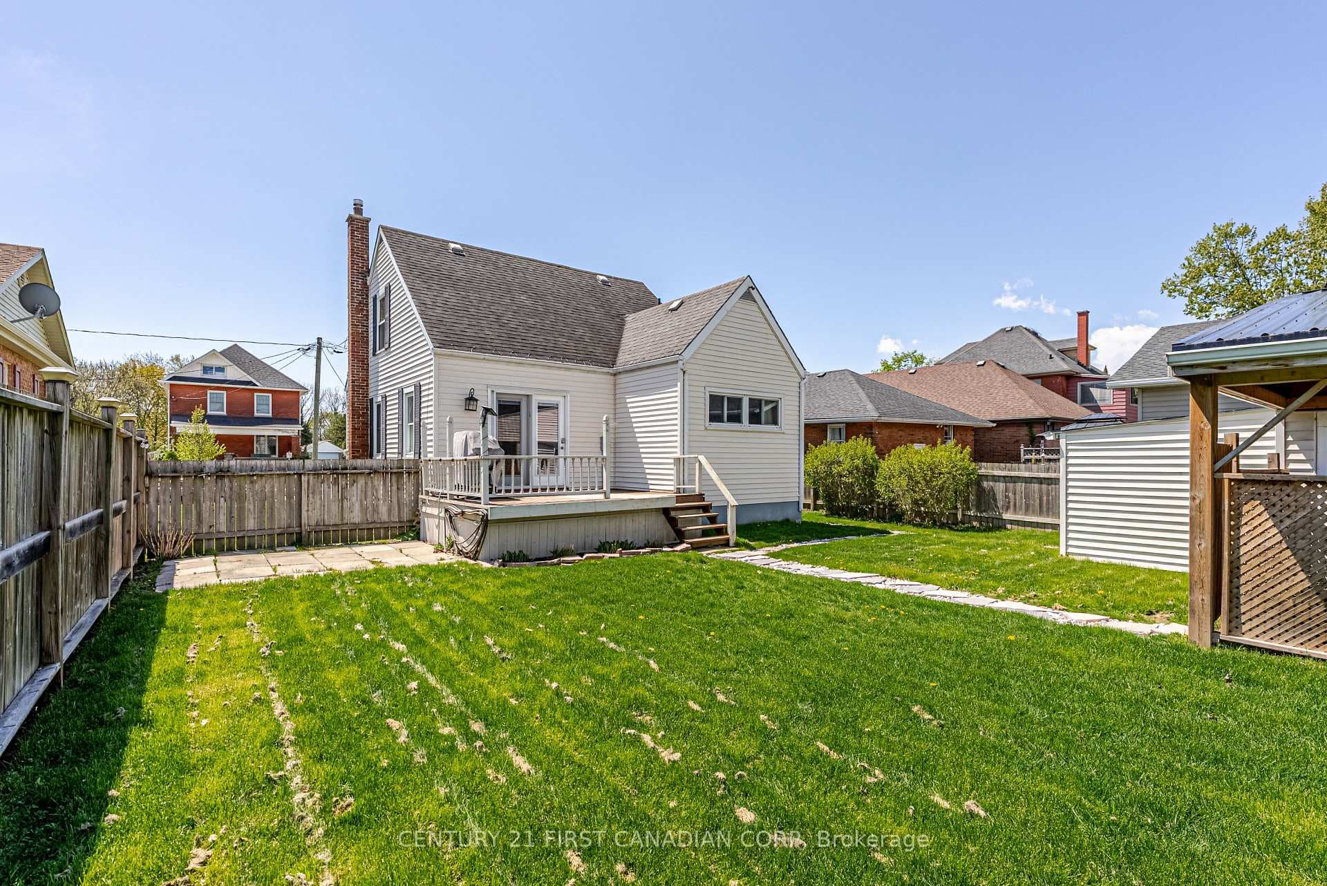 108 Myrtle Street photo 41