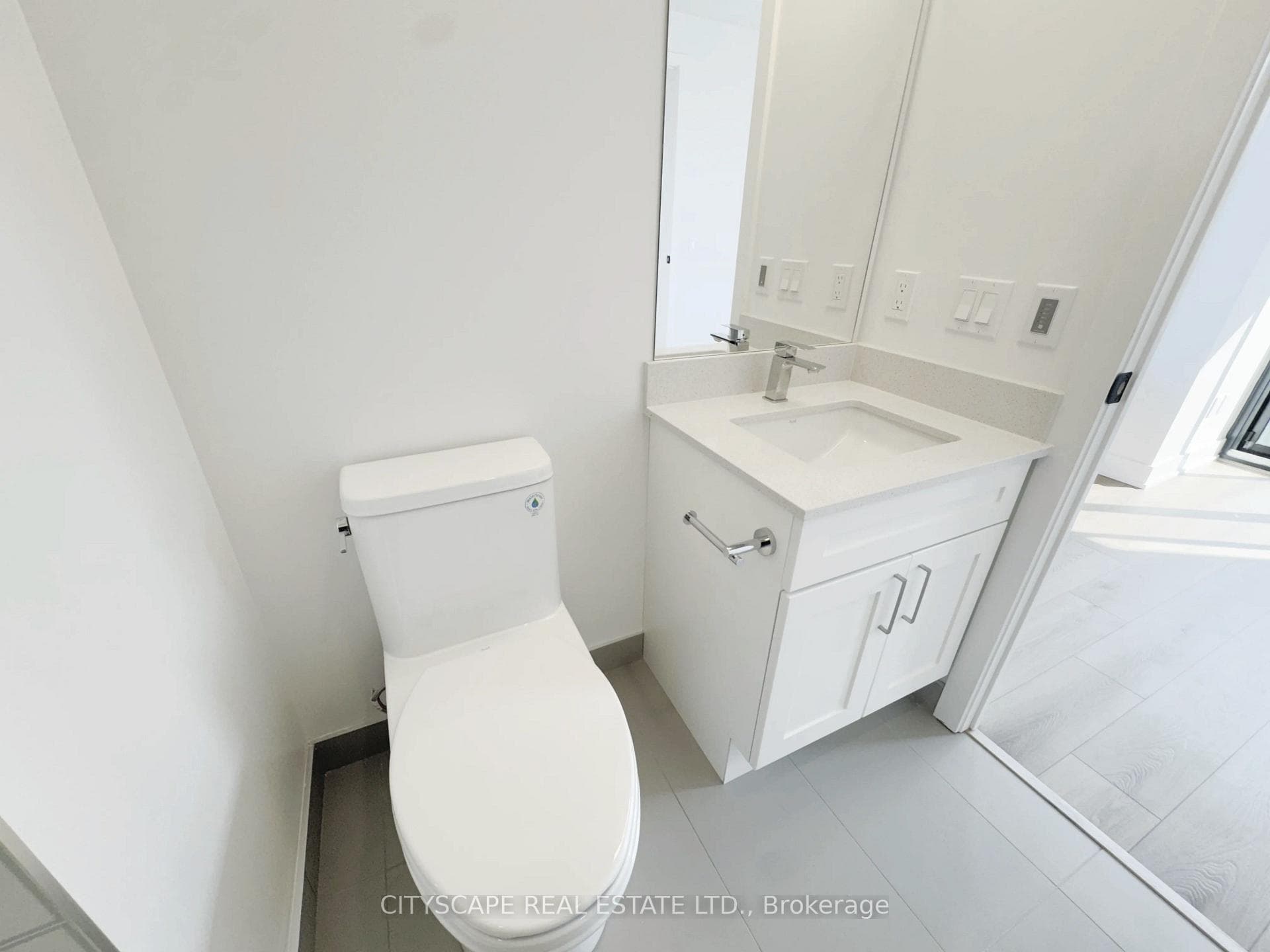 758 Dovercourt Road Unit 206 photo 28