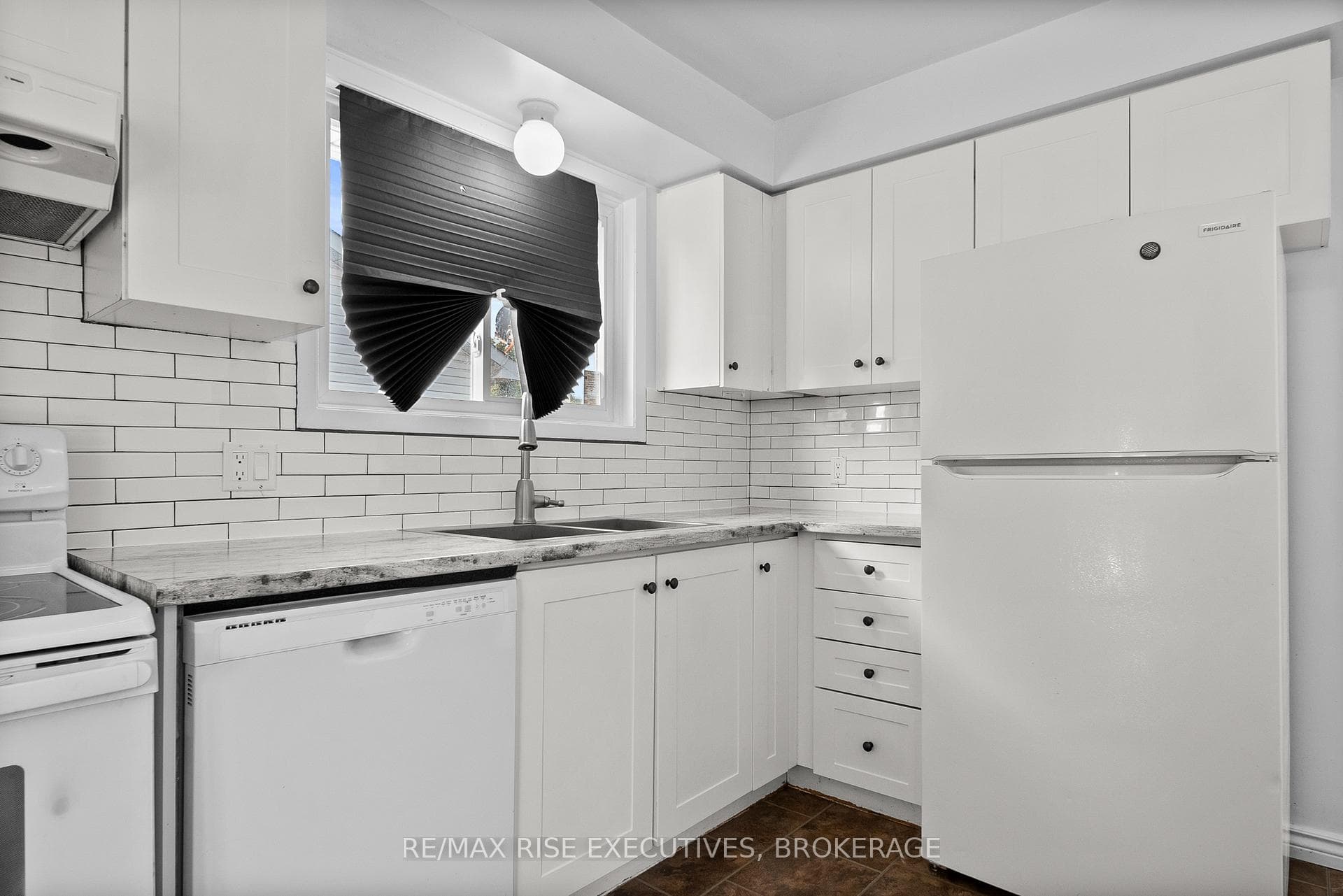 508 Grandtrunk Avenue photo 18