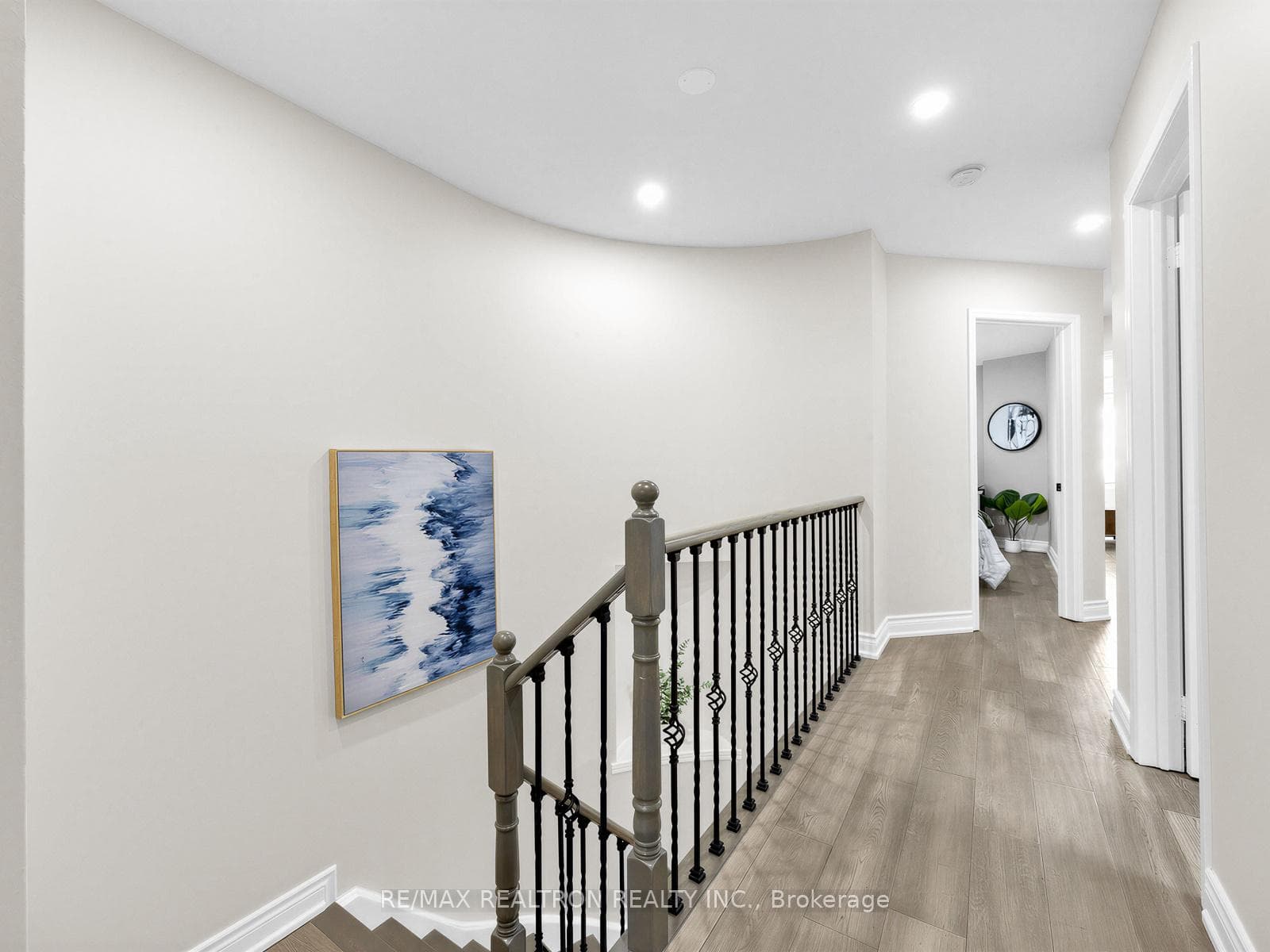 2nd Floor Foyer