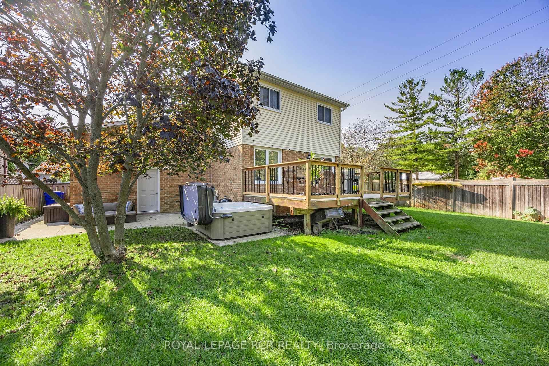 796 Candaras Street photo 34