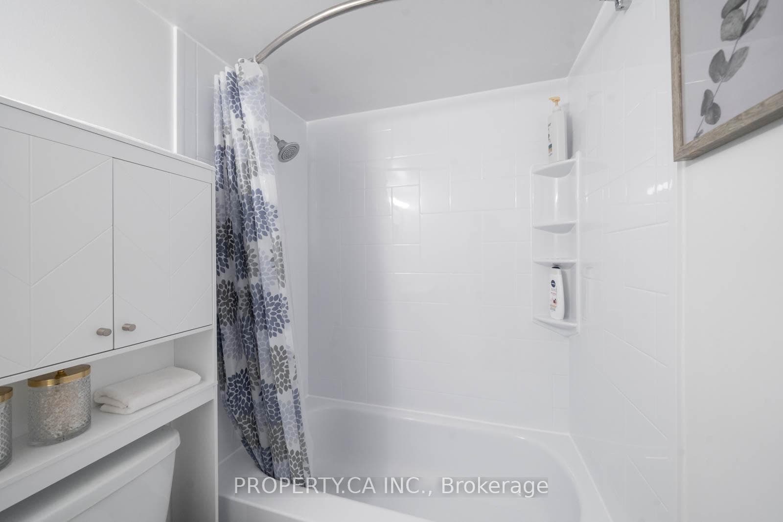 541 Blackthorn Avenue Unit 707 photo 21