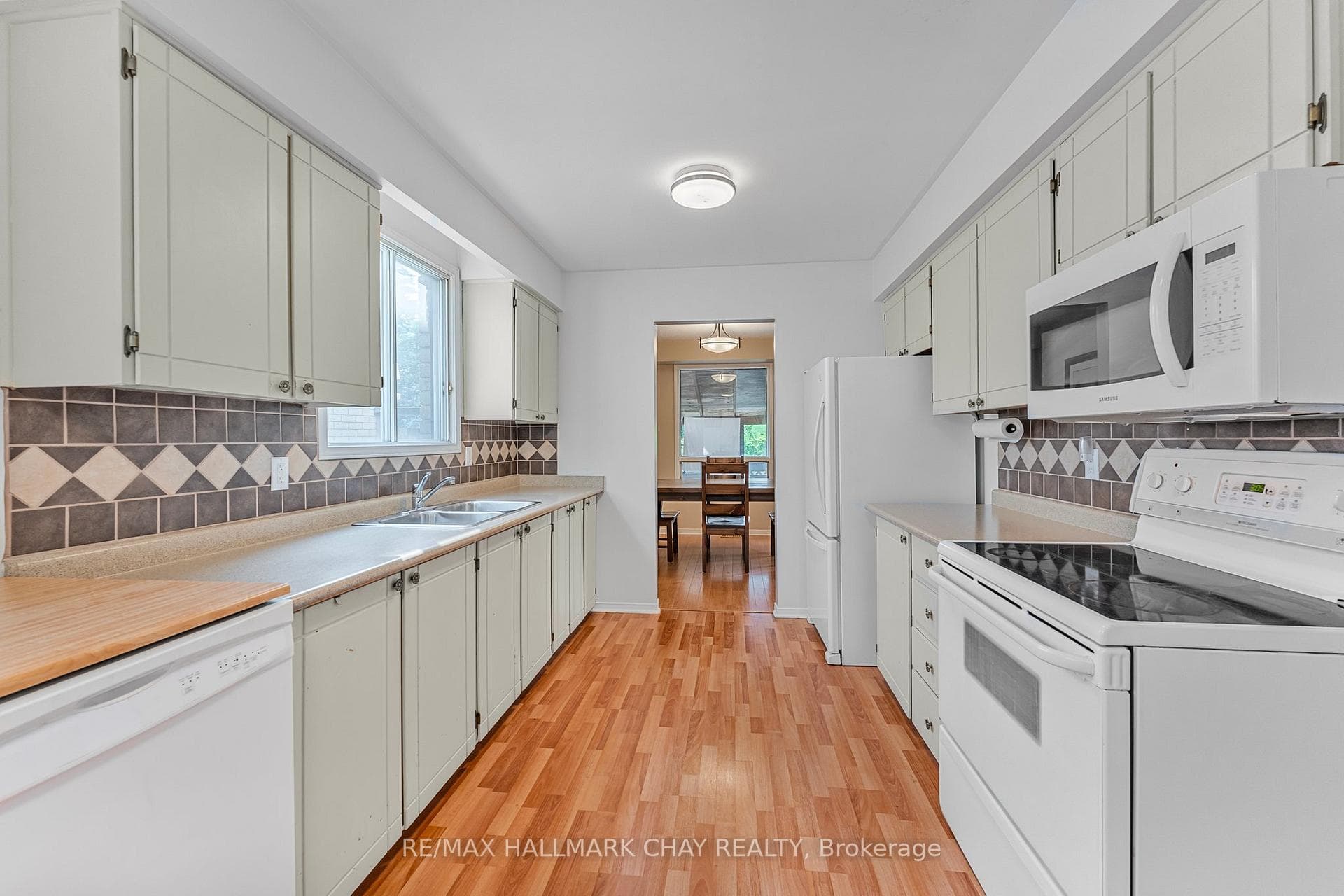 114 Garden Drive photo 5