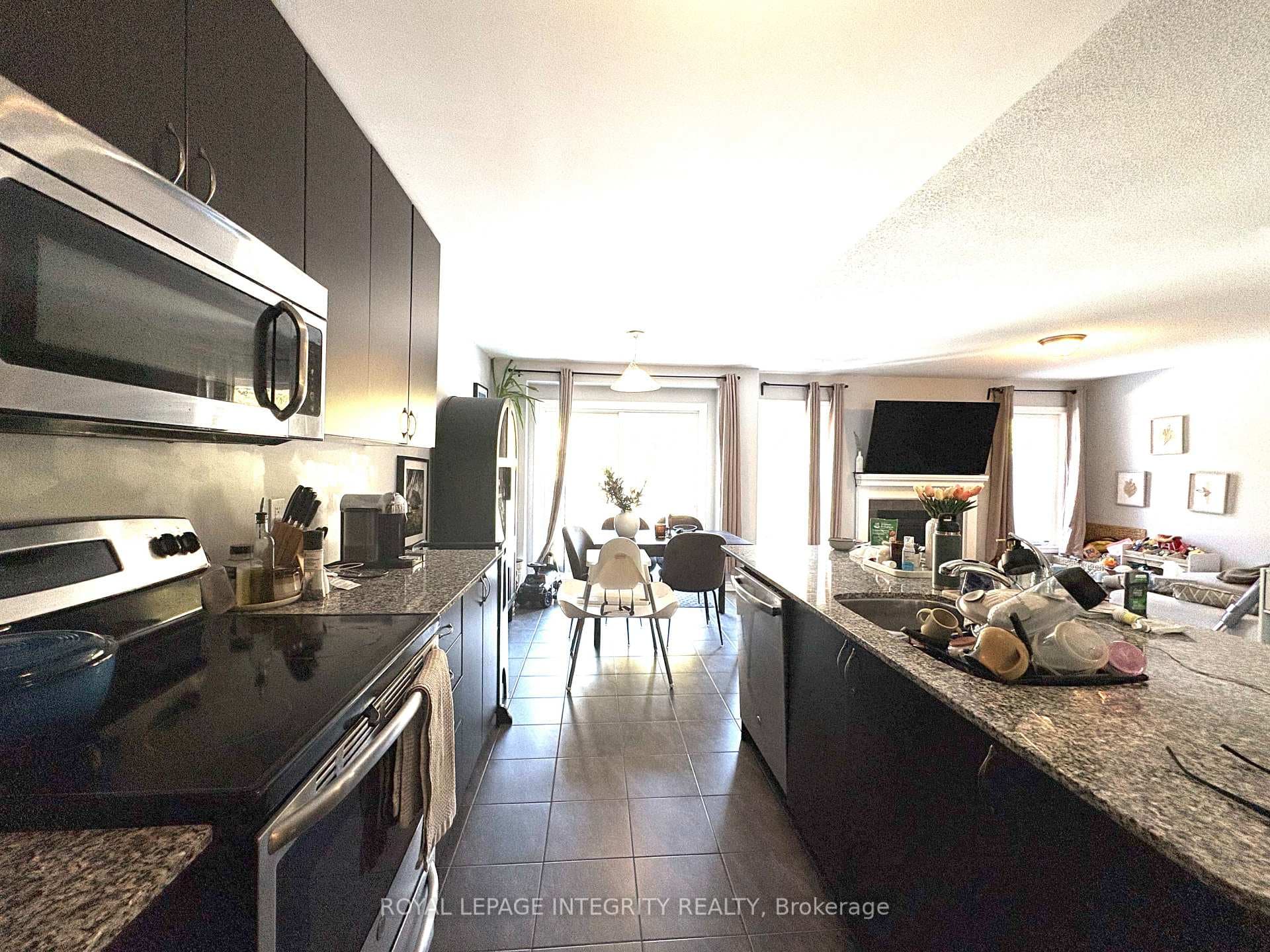 325 MEADOWBREEZE Drive photo 13