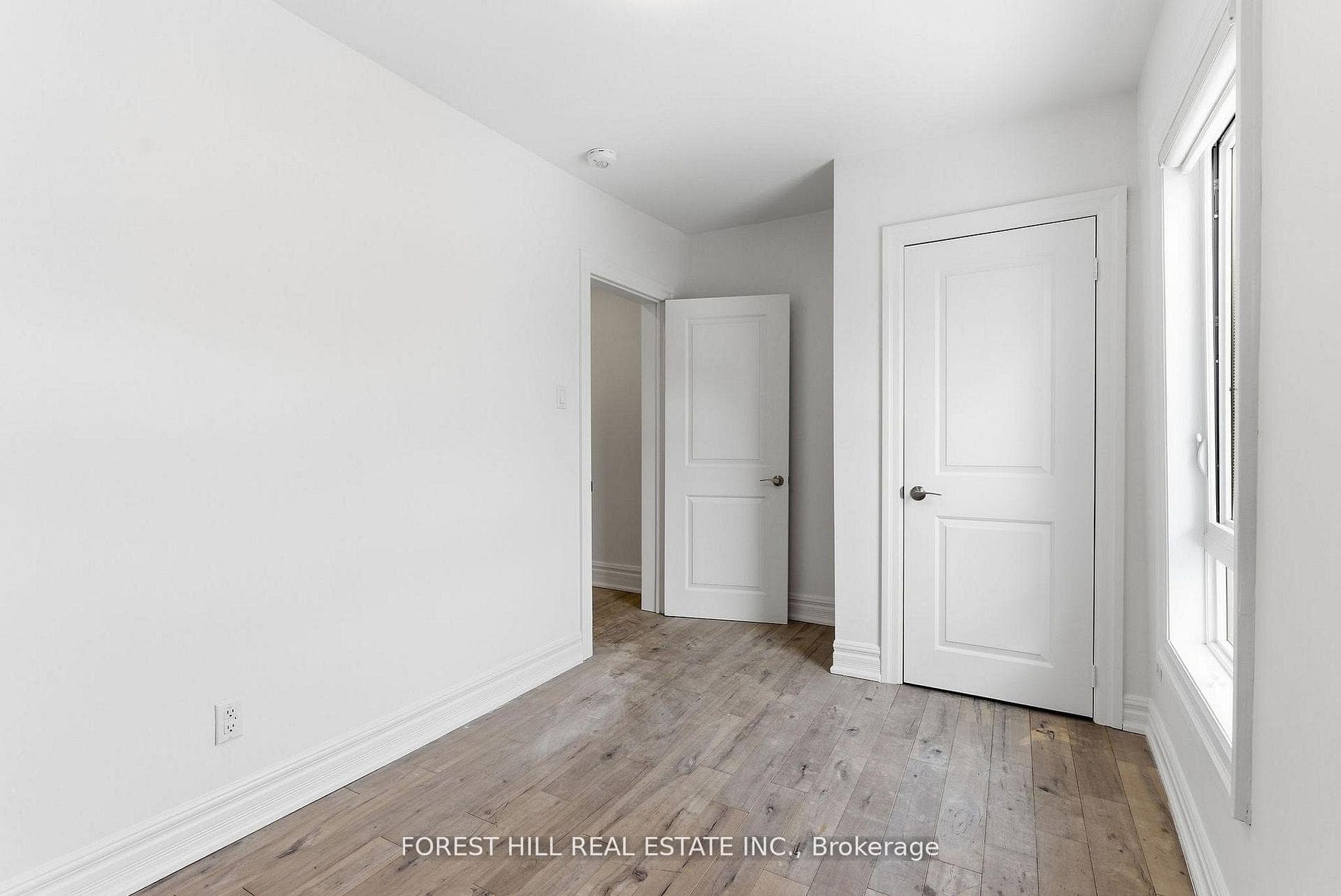 1297 Davenport Road photo 24