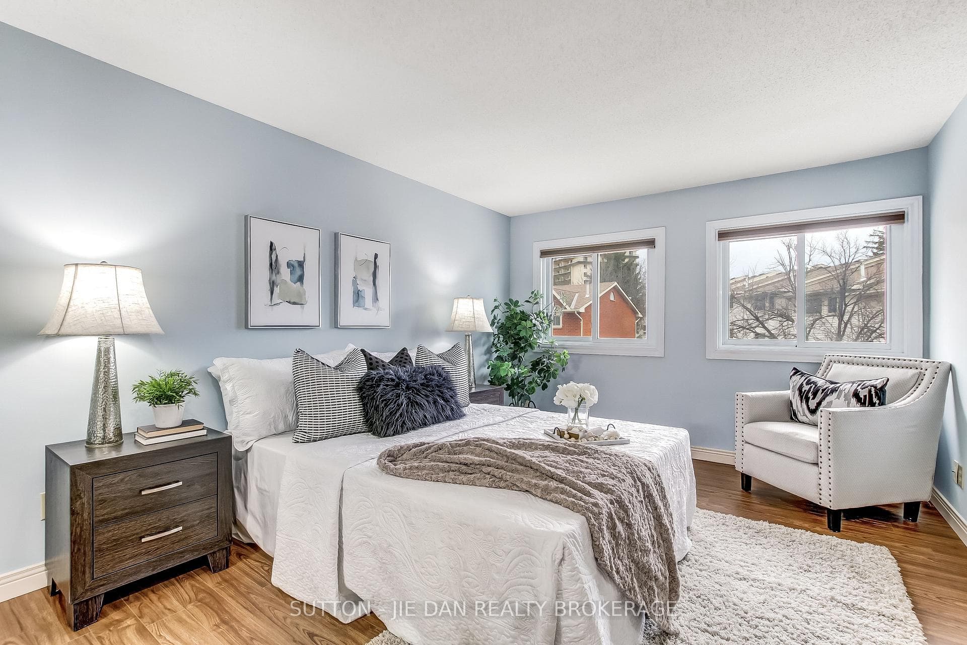 683 WINDERMERE Road Unit 30 photo 13