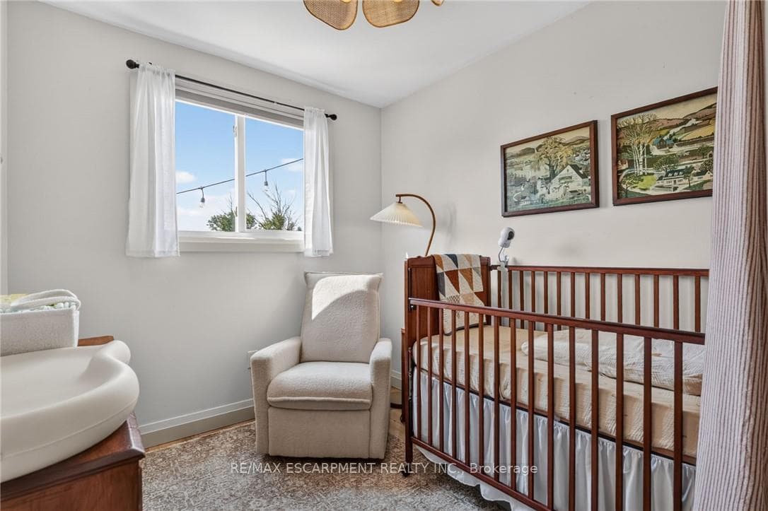 5242 Canborough Road photo 26
