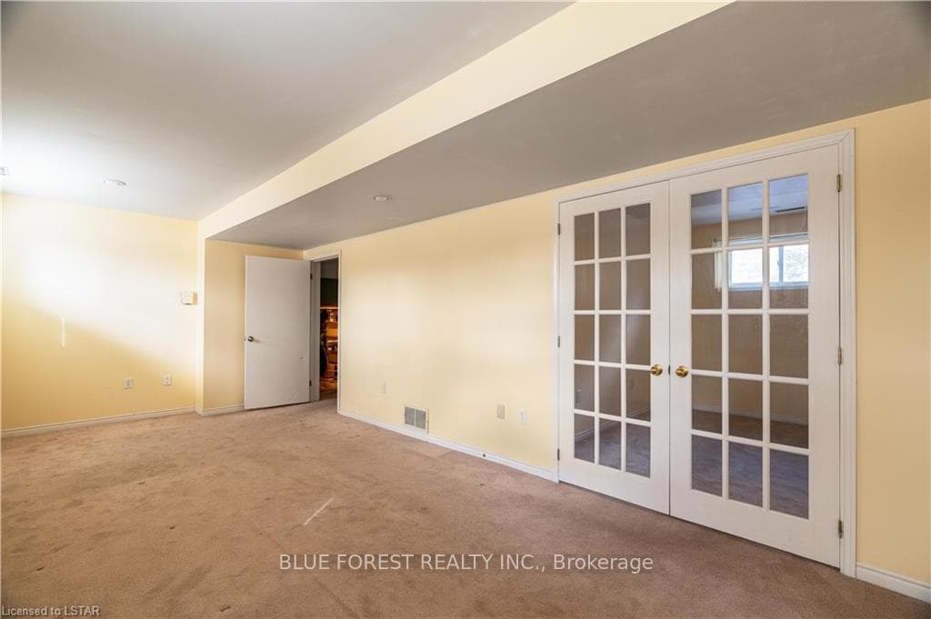499 PALMTREE Avenue photo 31