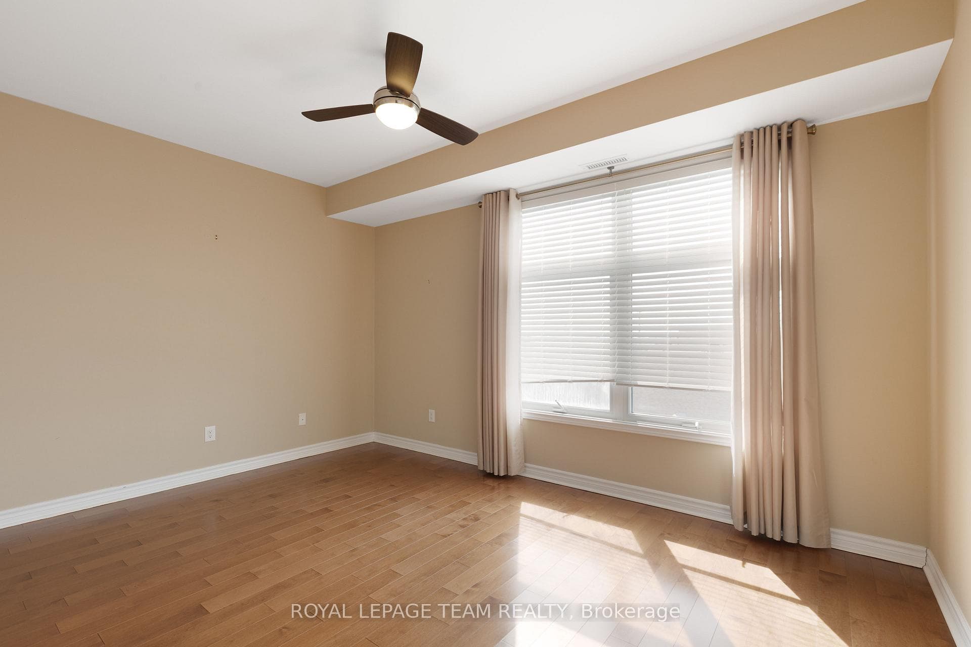 659 Sue Holloway Drive Unit 401 photo 32