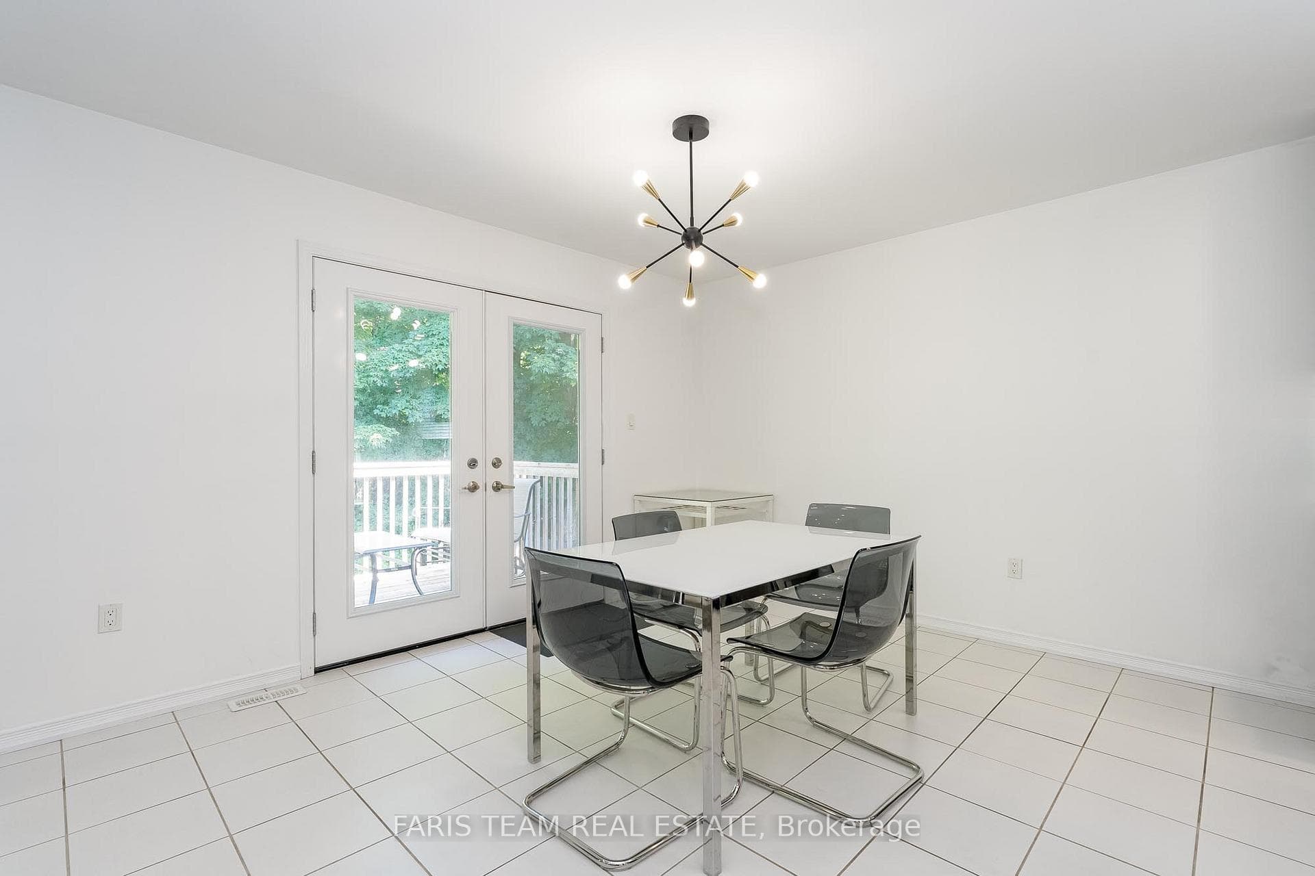 247 Diana Drive photo 6