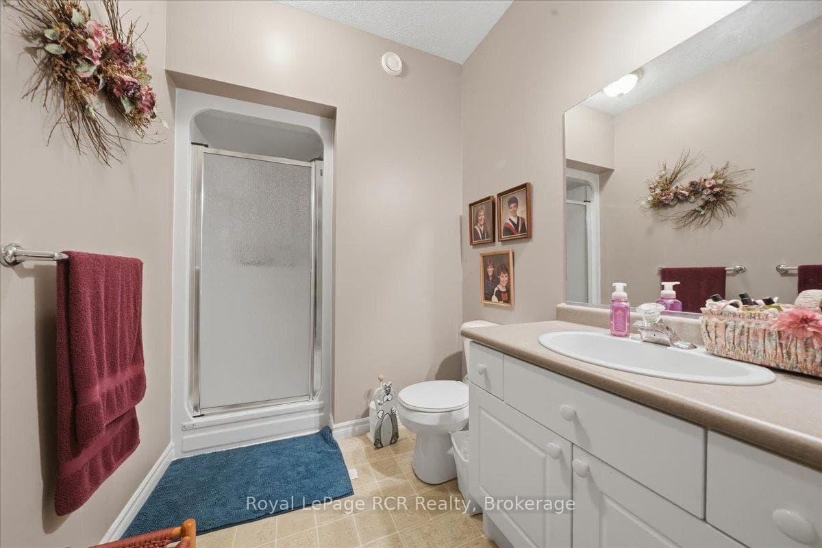 255 2nd Avenue photo 41