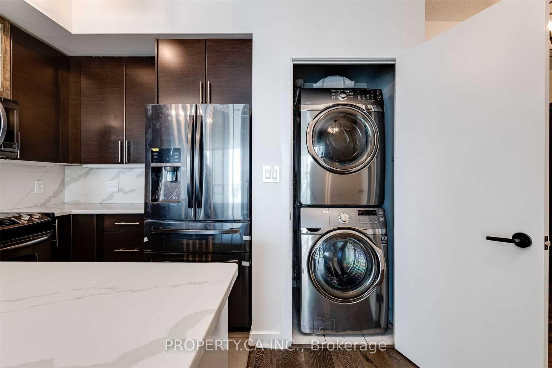 18 Harbour Street Unit 2410 photo 15