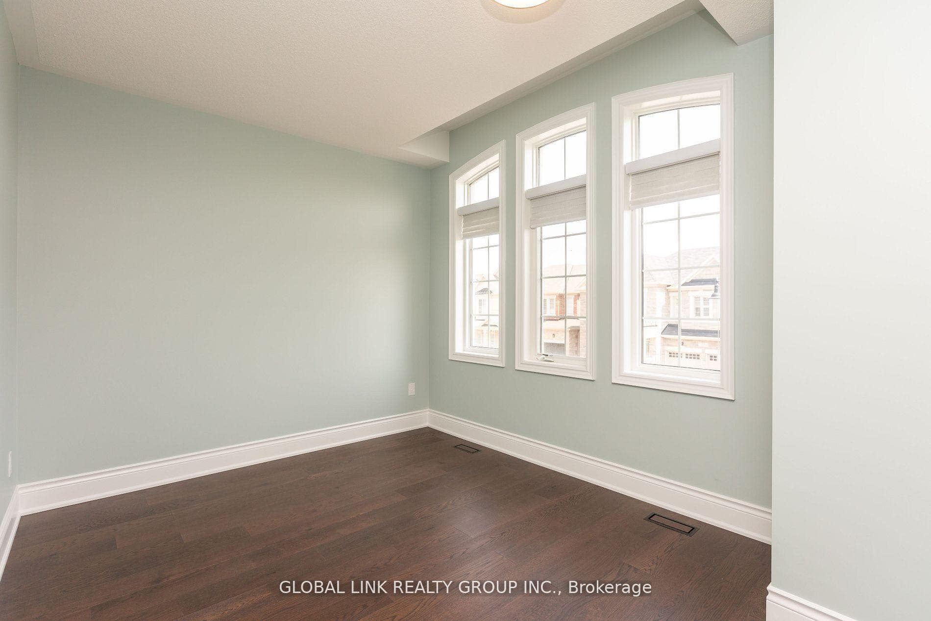 44 Golden Hawk Drive photo 30