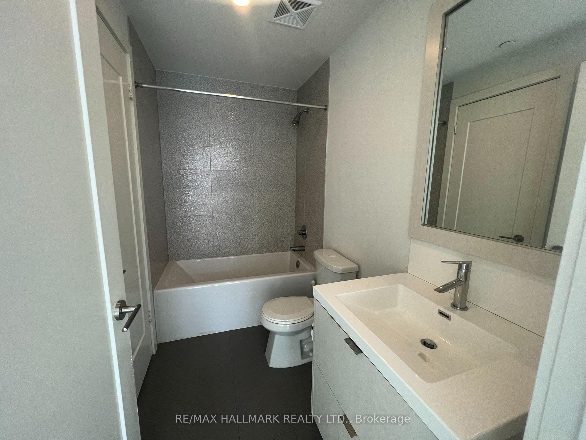 38 Cameron Street Unit 501 photo 10