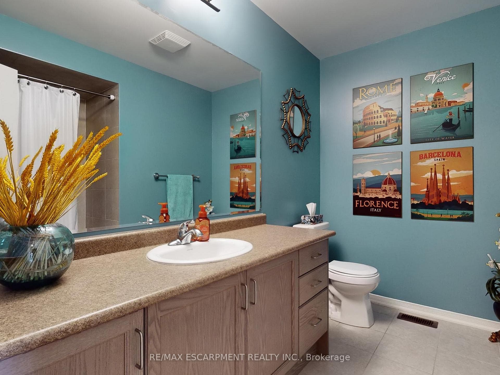 112 Burke Street photo 23