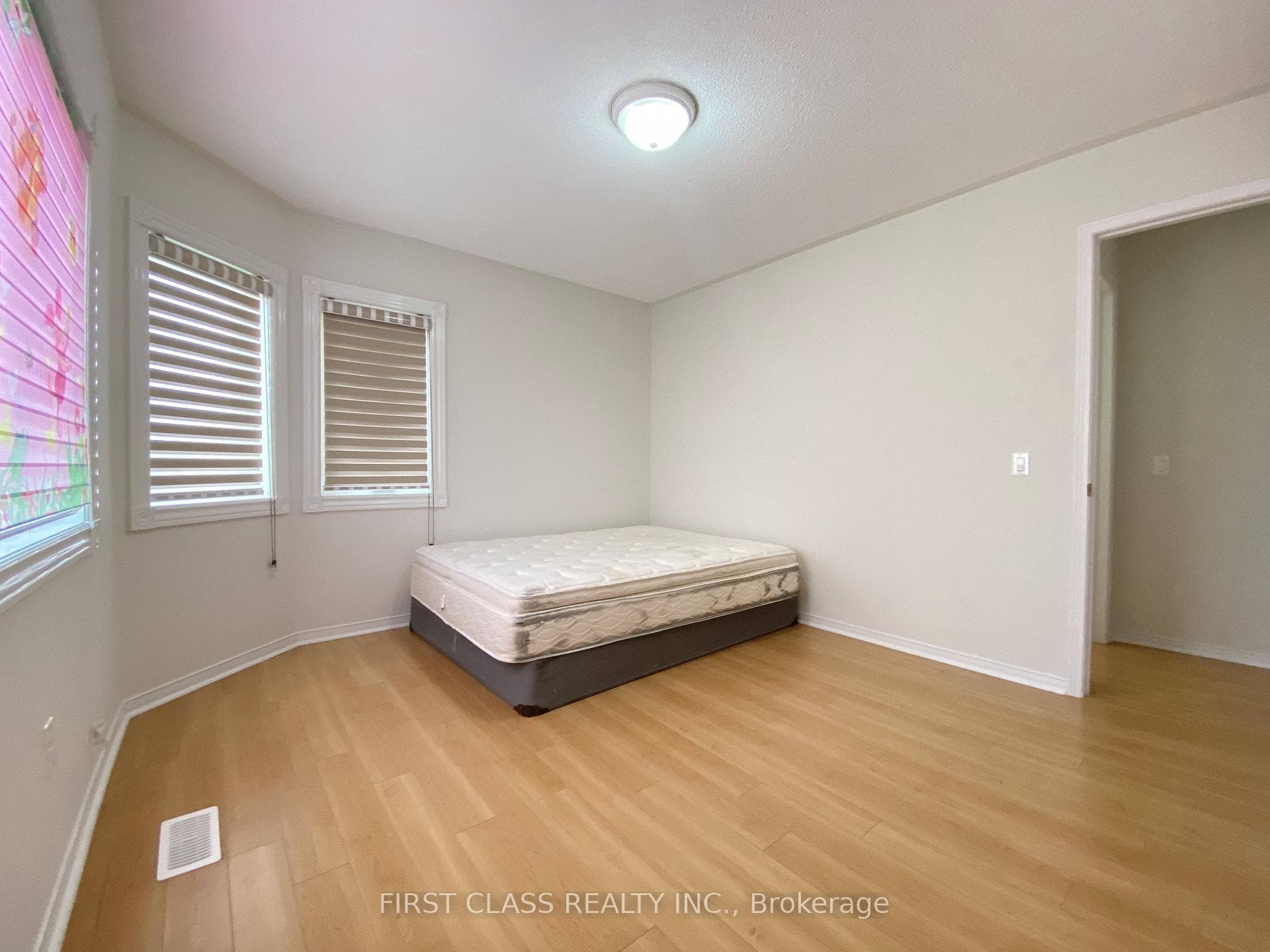 108 Snowdon Circle photo 11