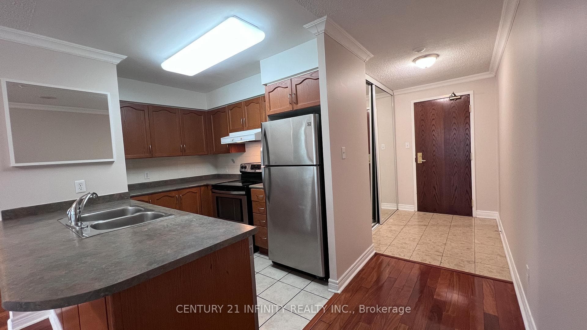 156 Enfield Place Unit 2116 photo 3