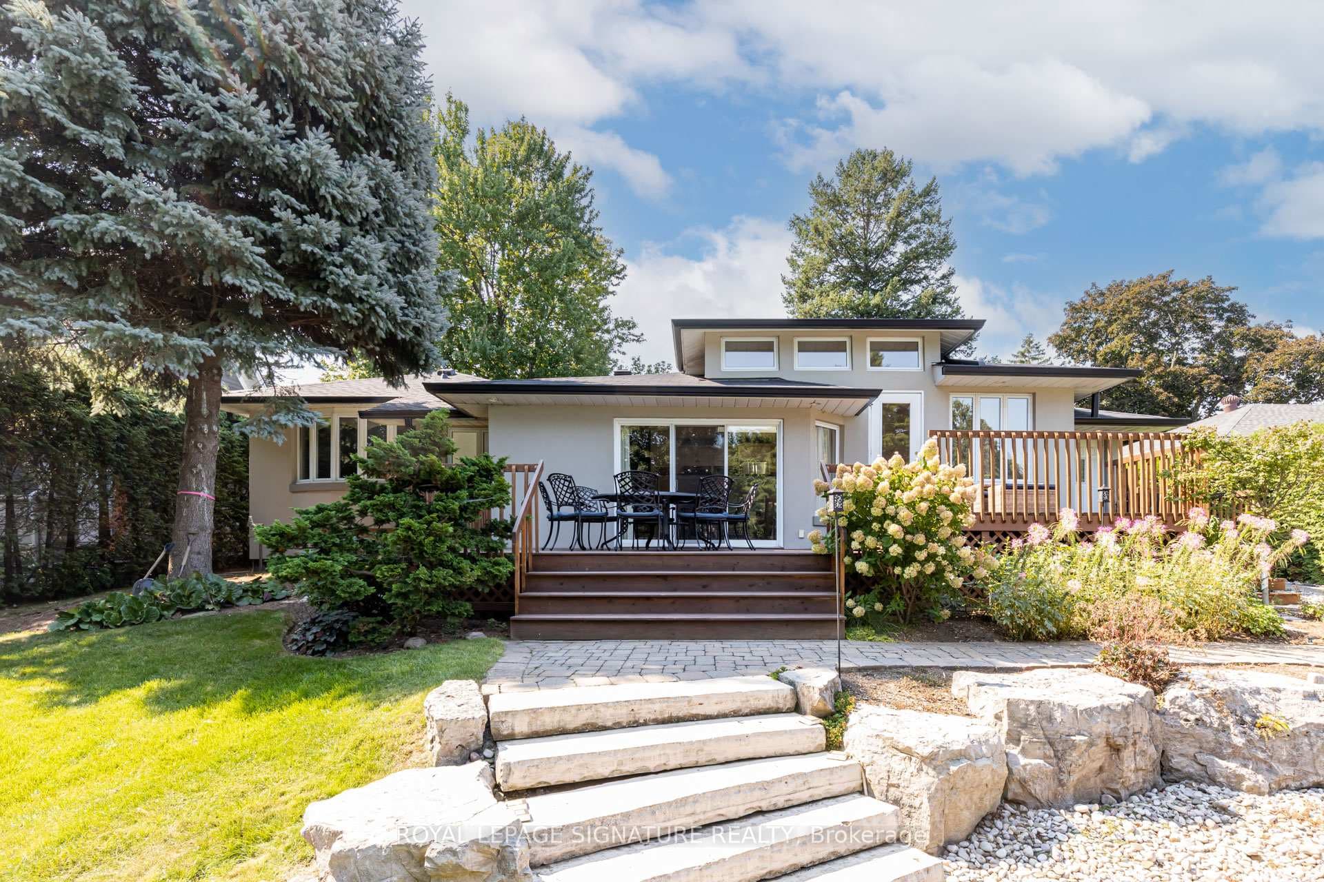 383 Maplehurst Avenue photo 37