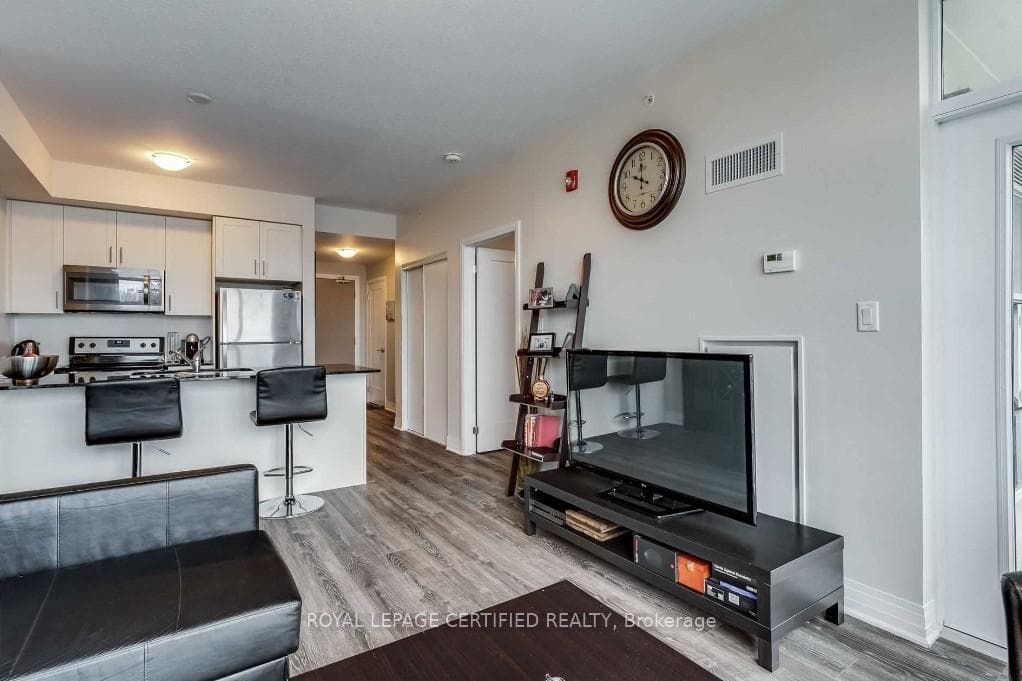10 Concord Place Unit 407 photo 11