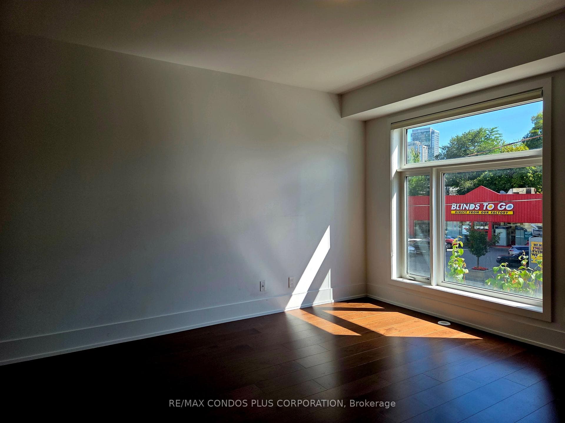 270 Davenport Road Unit 9 photo 16