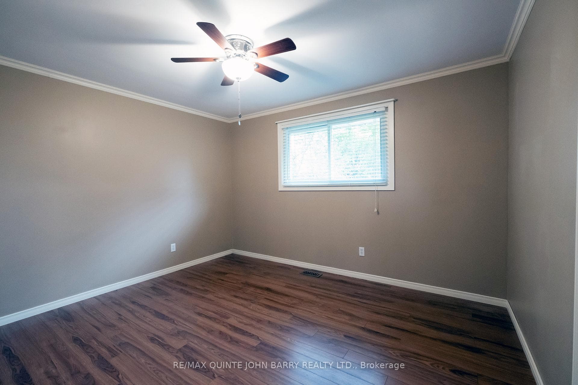 15 Catalina Drive photo 14