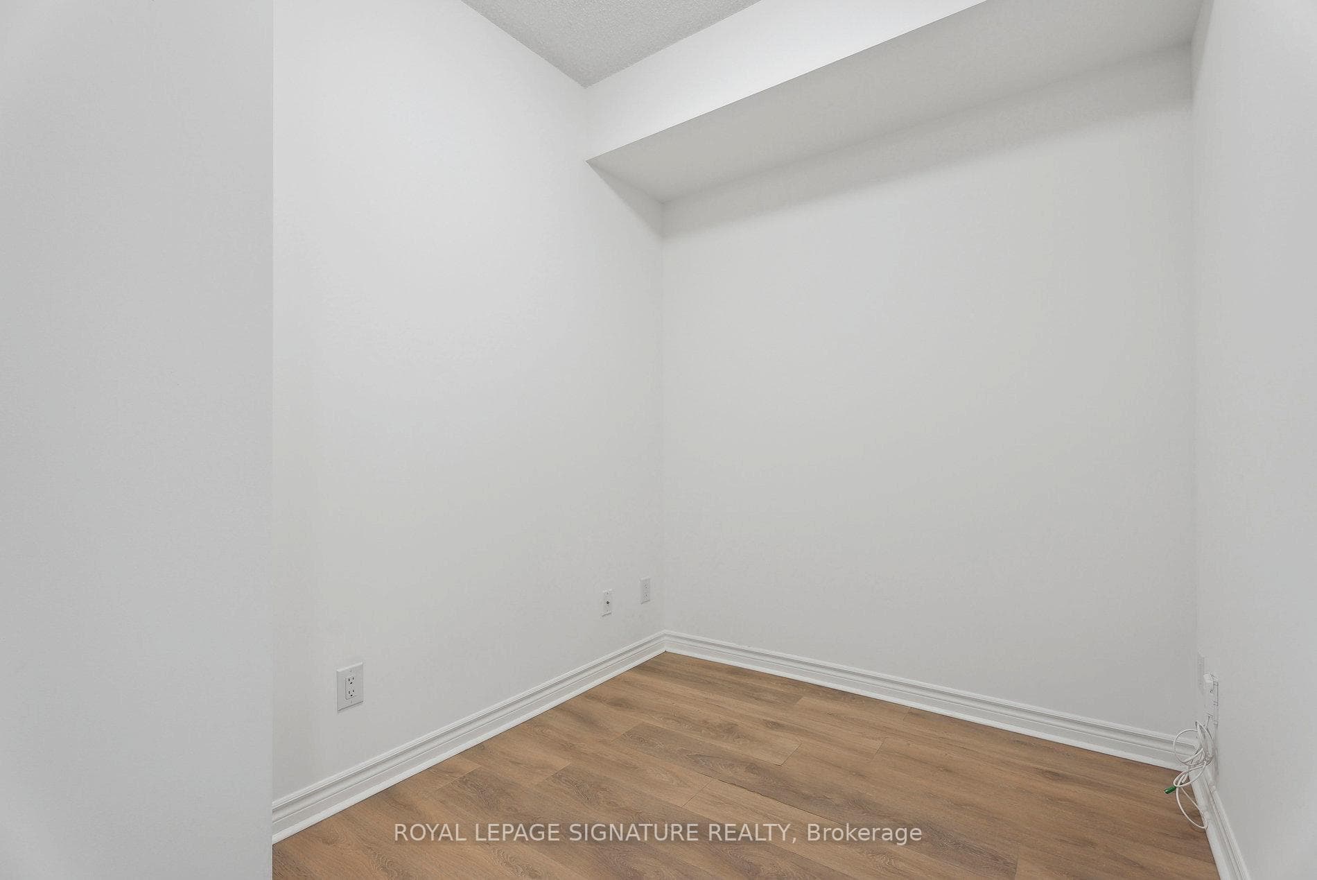 2885 Bayview Avenue Unit 214 photo 18