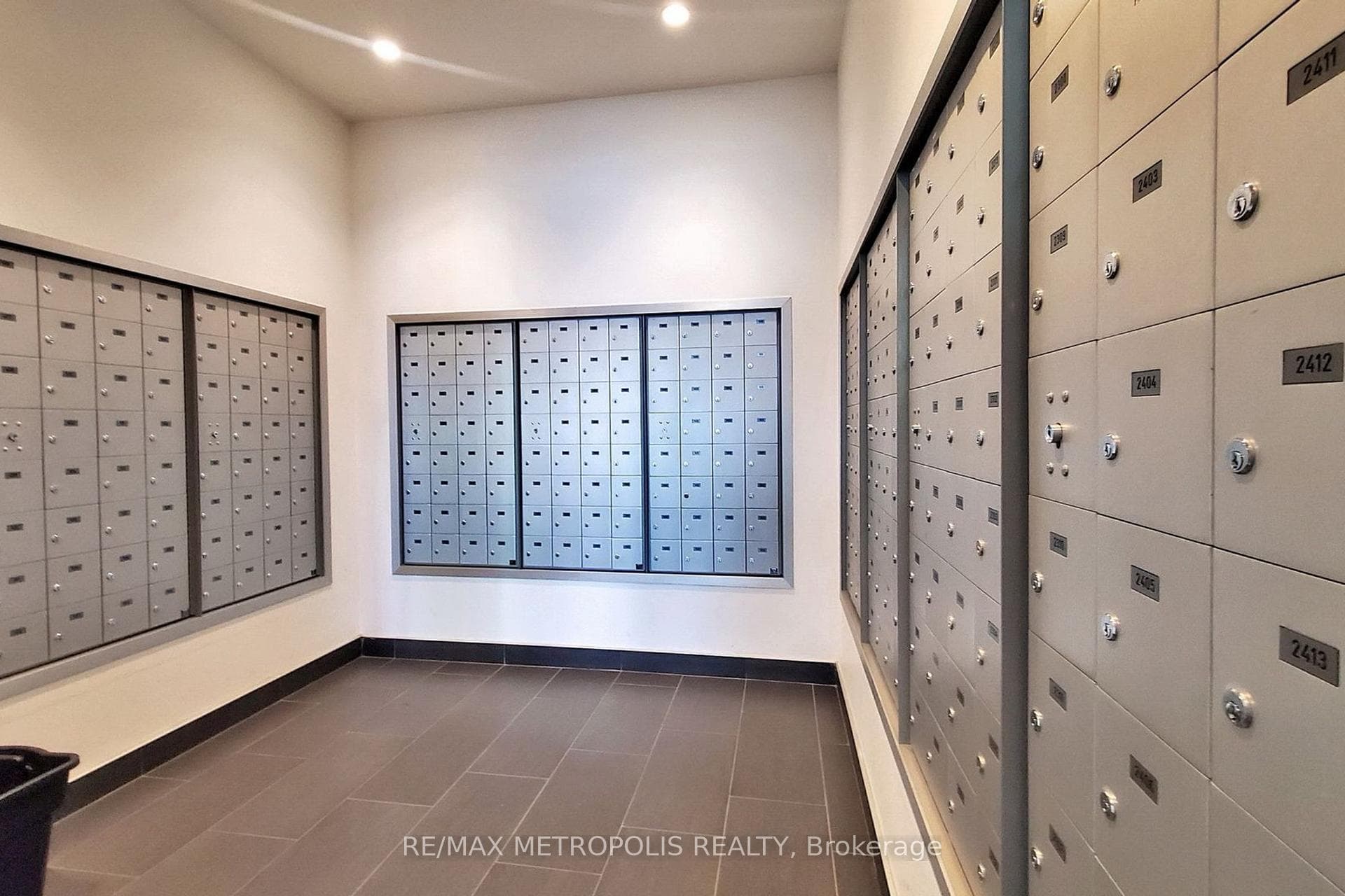 170 Fort York Boulevard Unit 1702 photo 38