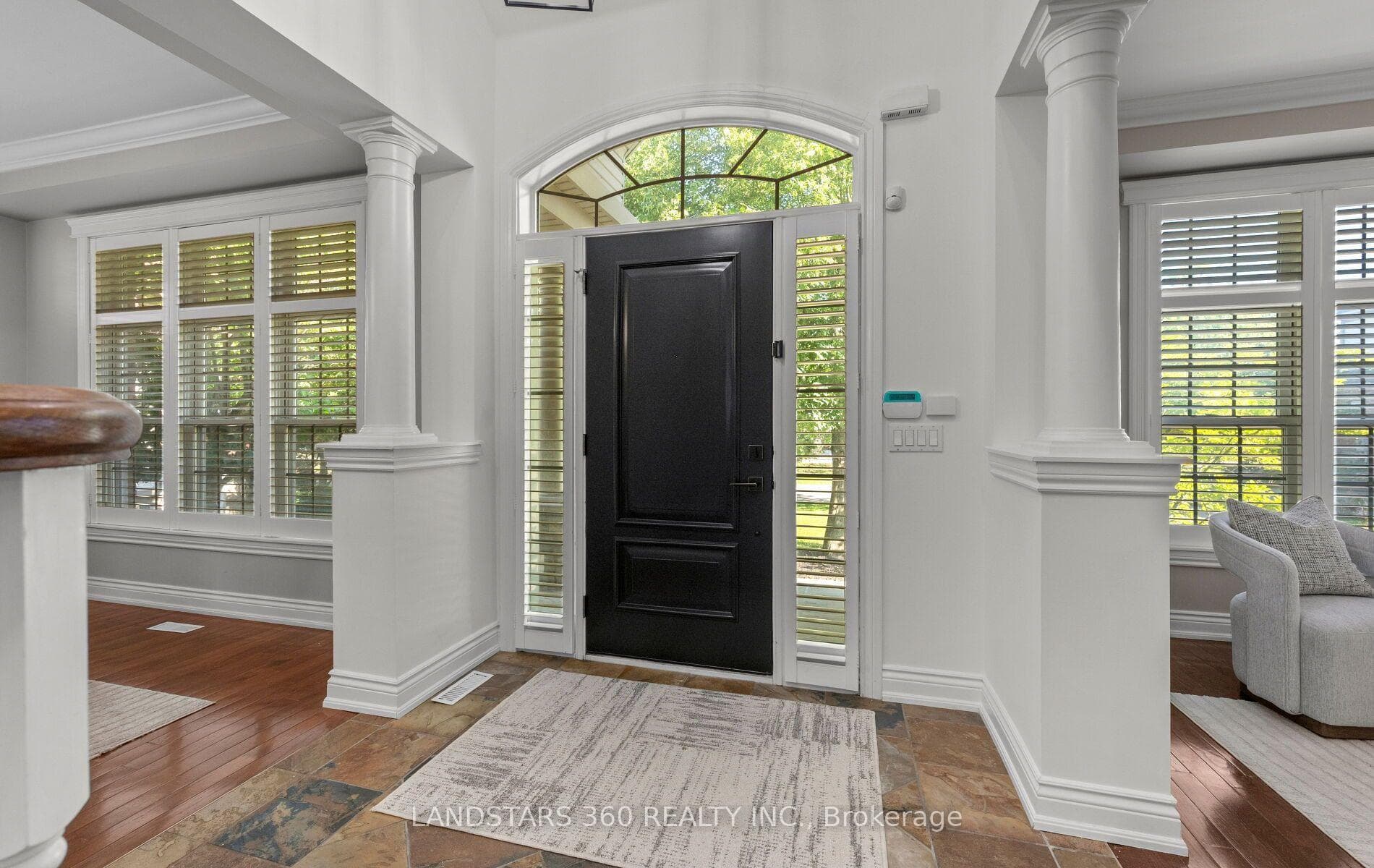 8 Royal Troon Crescent photo 5