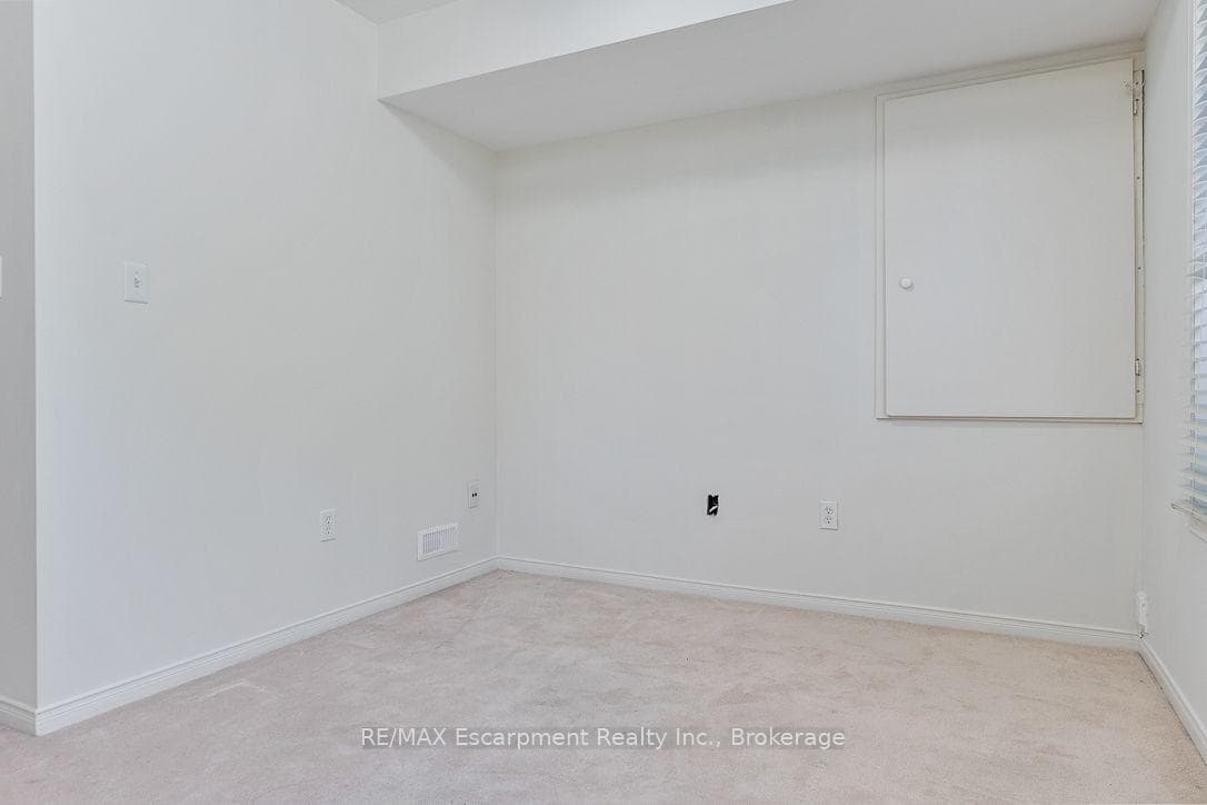 8 JIM BAIRD Mews photo 7
