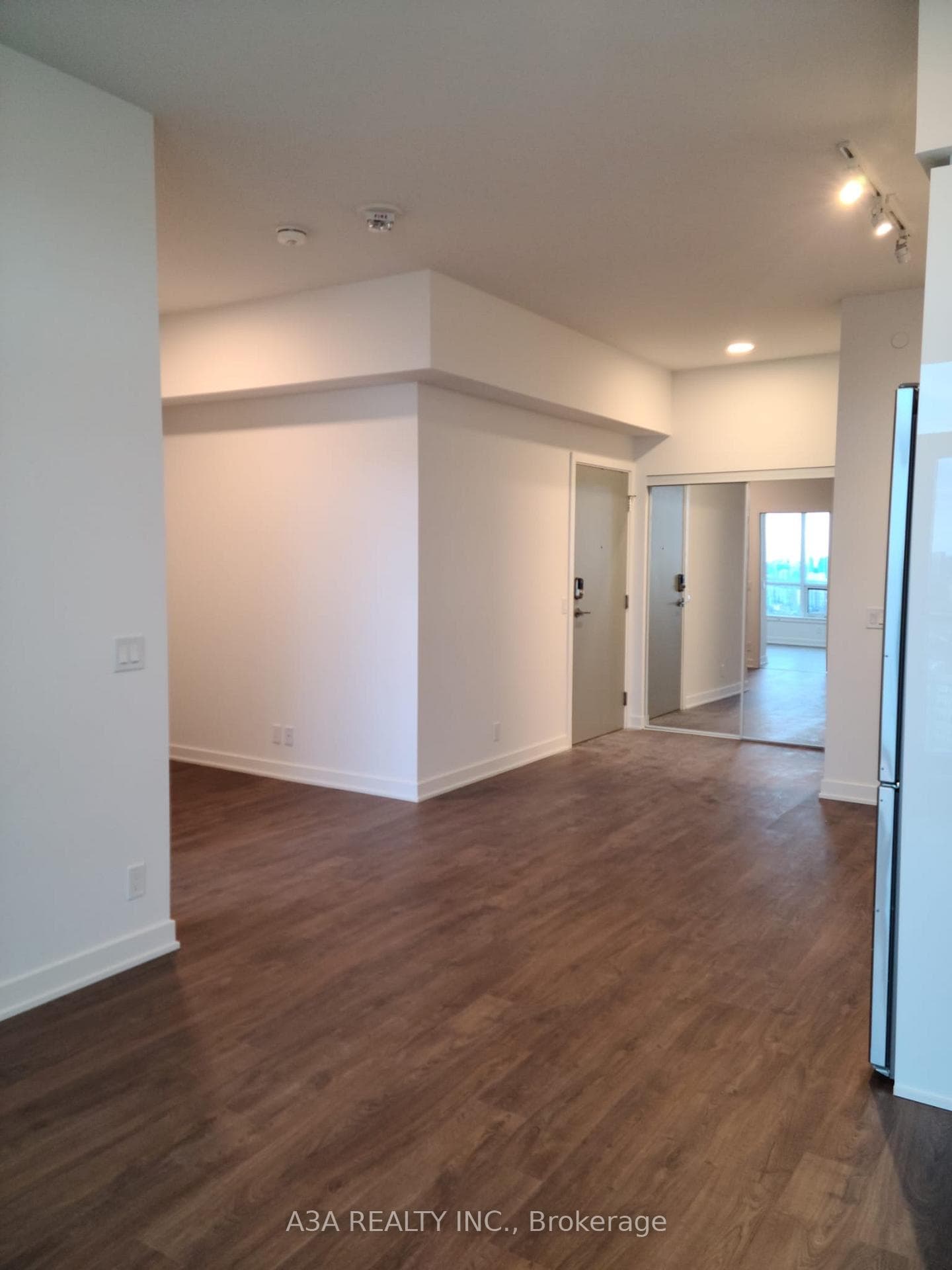 50 Upper Mall Way Unit 2201 photo 10