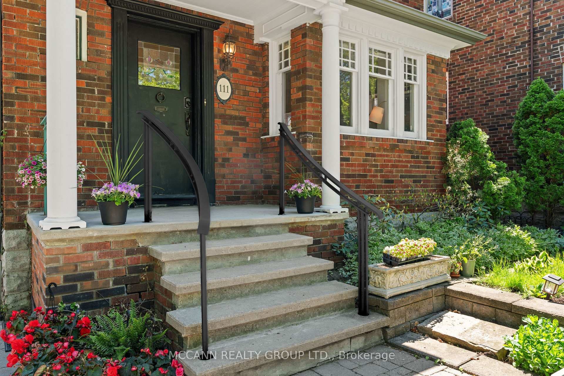111 Chudleigh Avenue photo 2