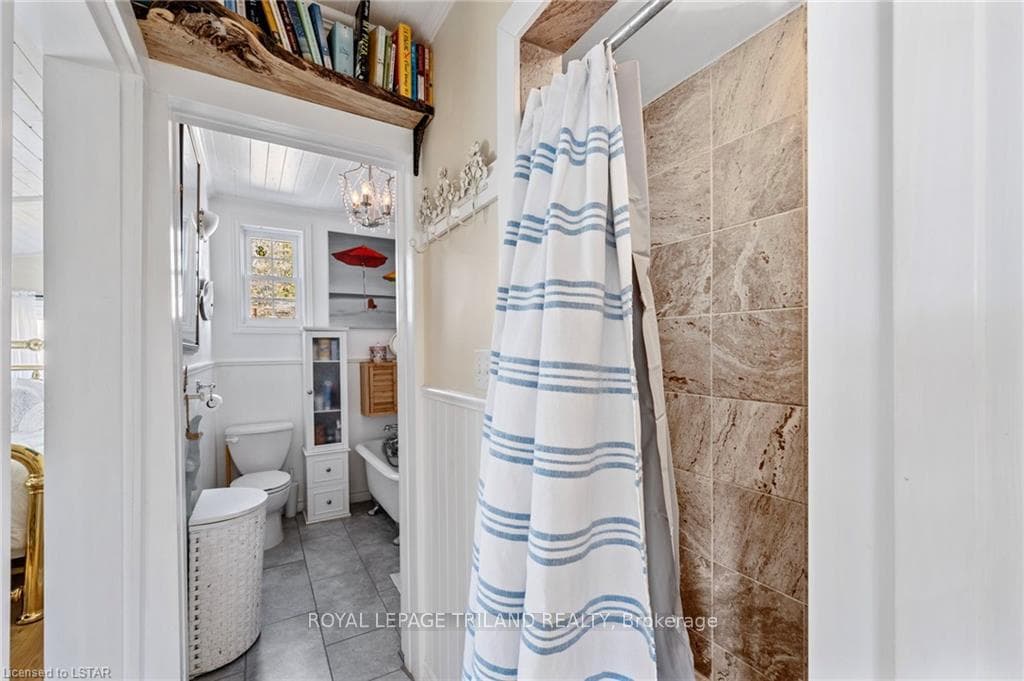 192 MITCHELL Street photo 24