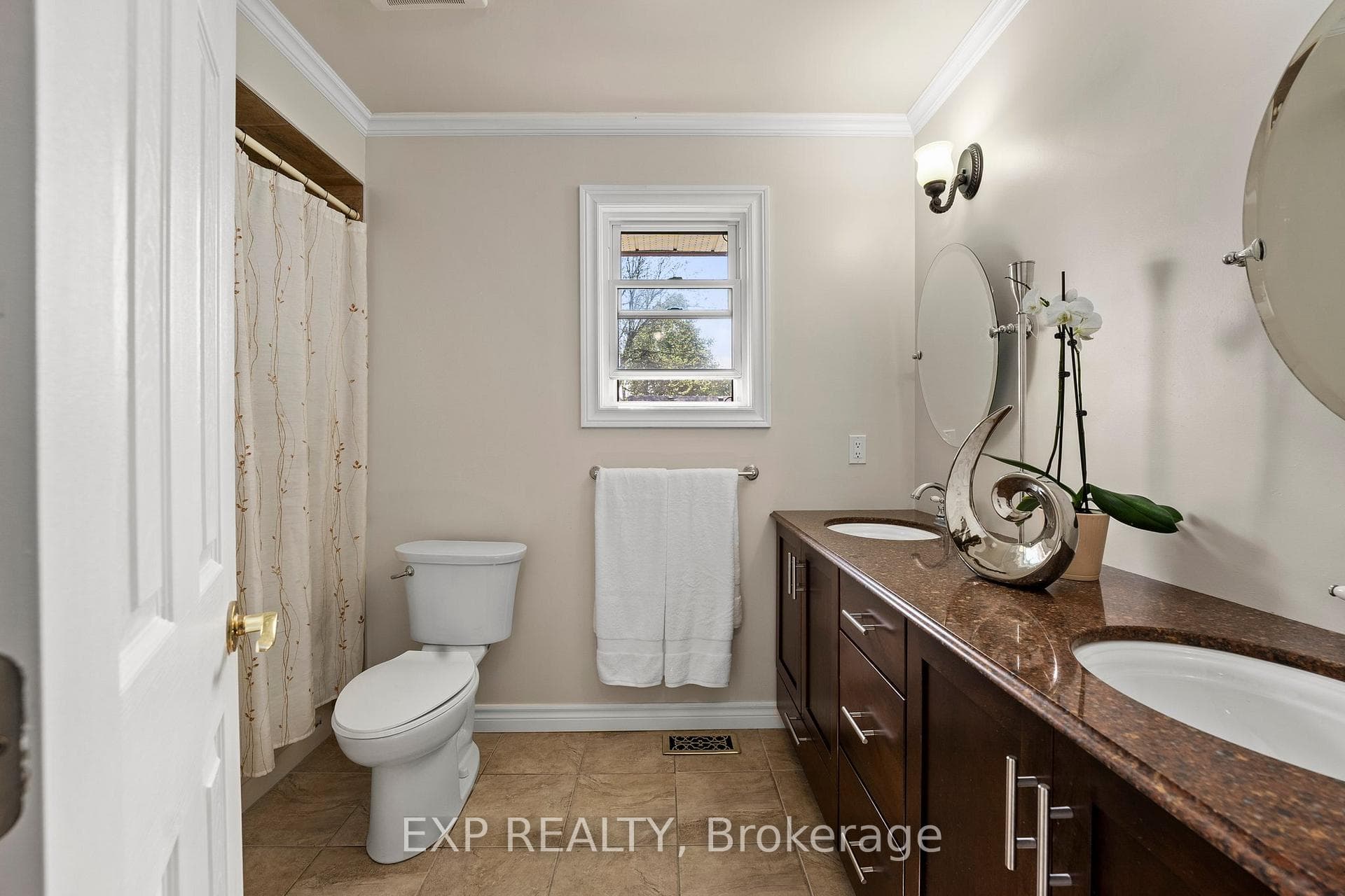 5-Piece Bathroom On Upper Level