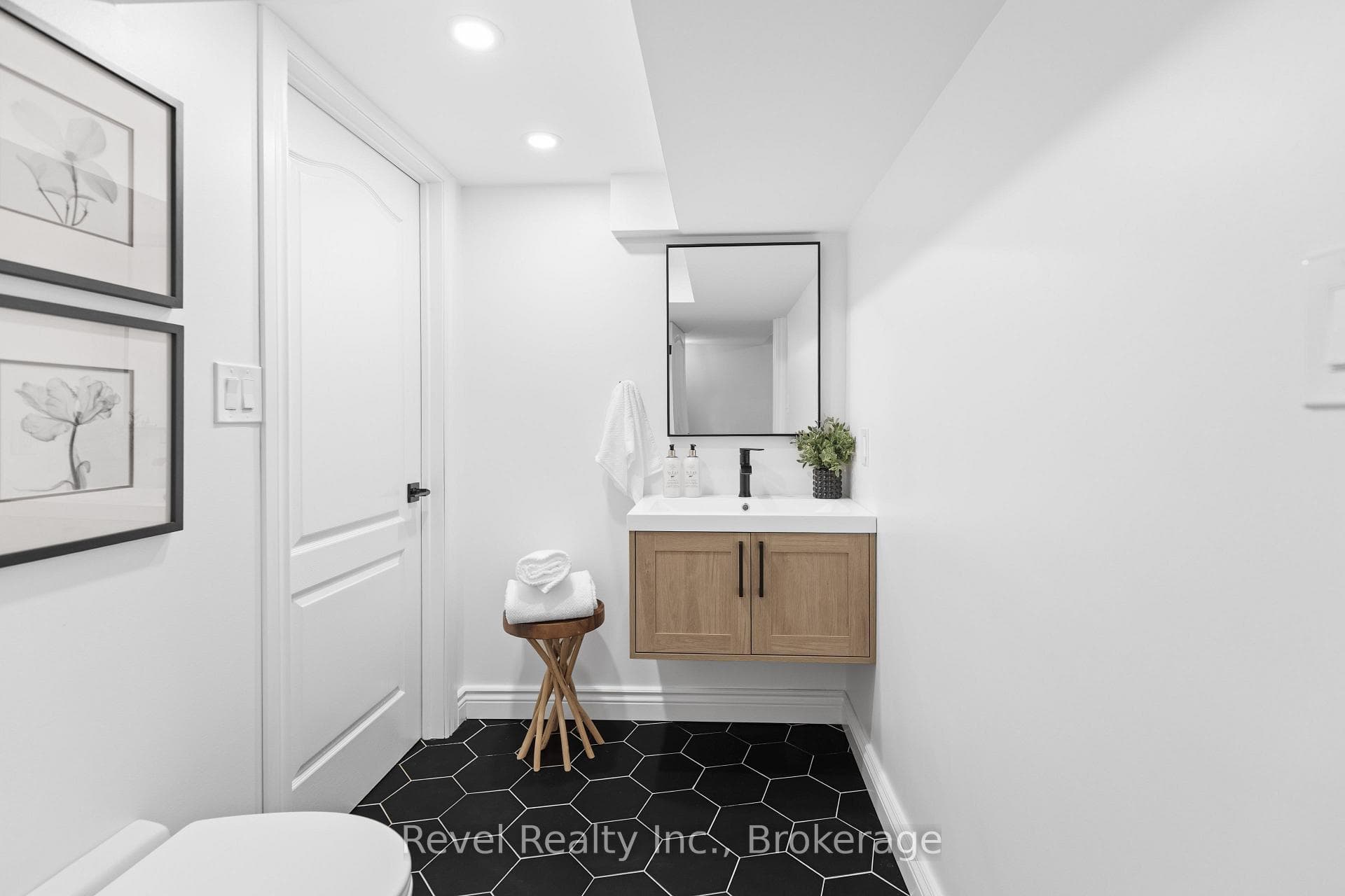 336 Meadow Street photo 34