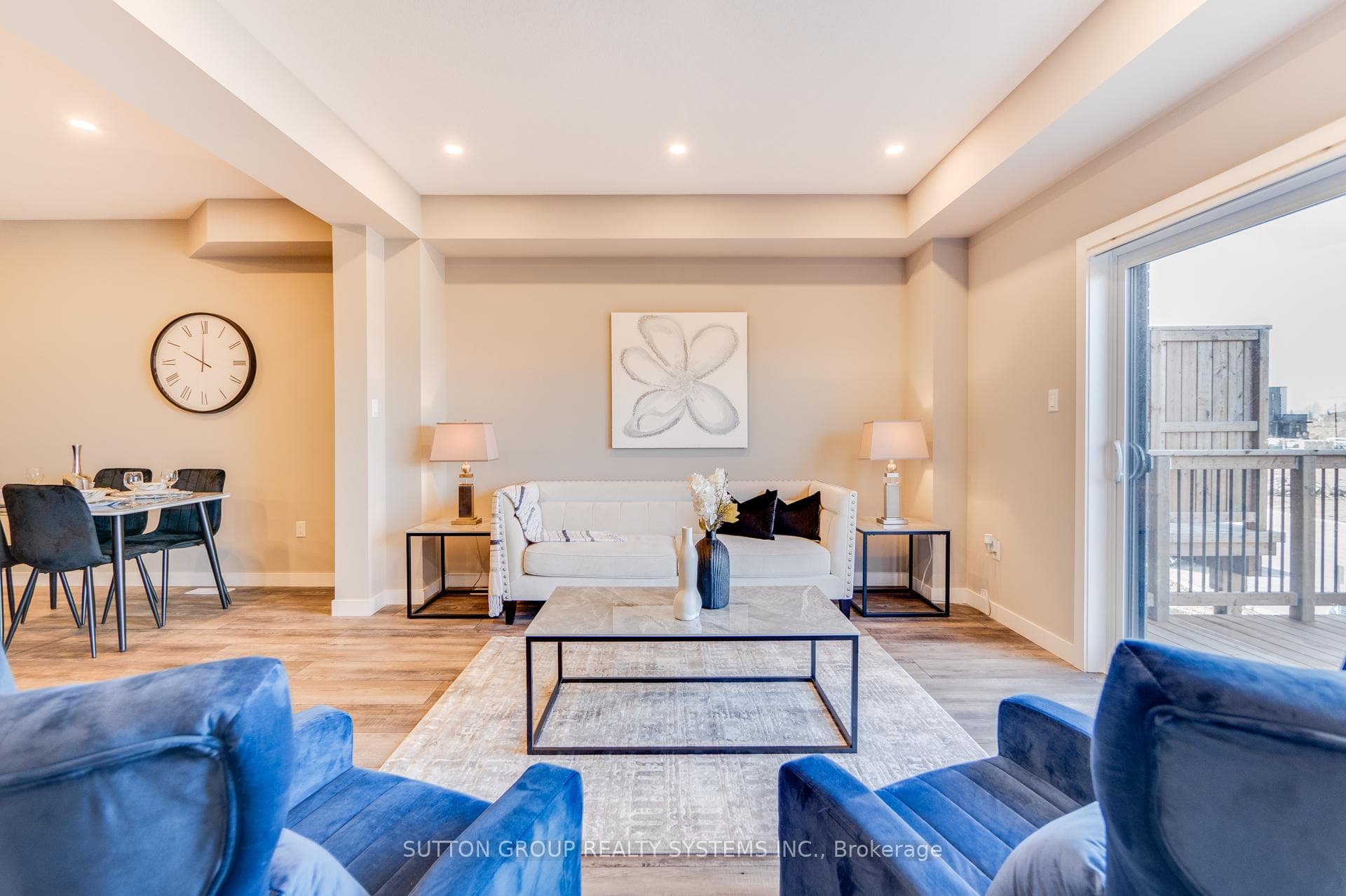 925 Robert Ferrie Drive photo 14