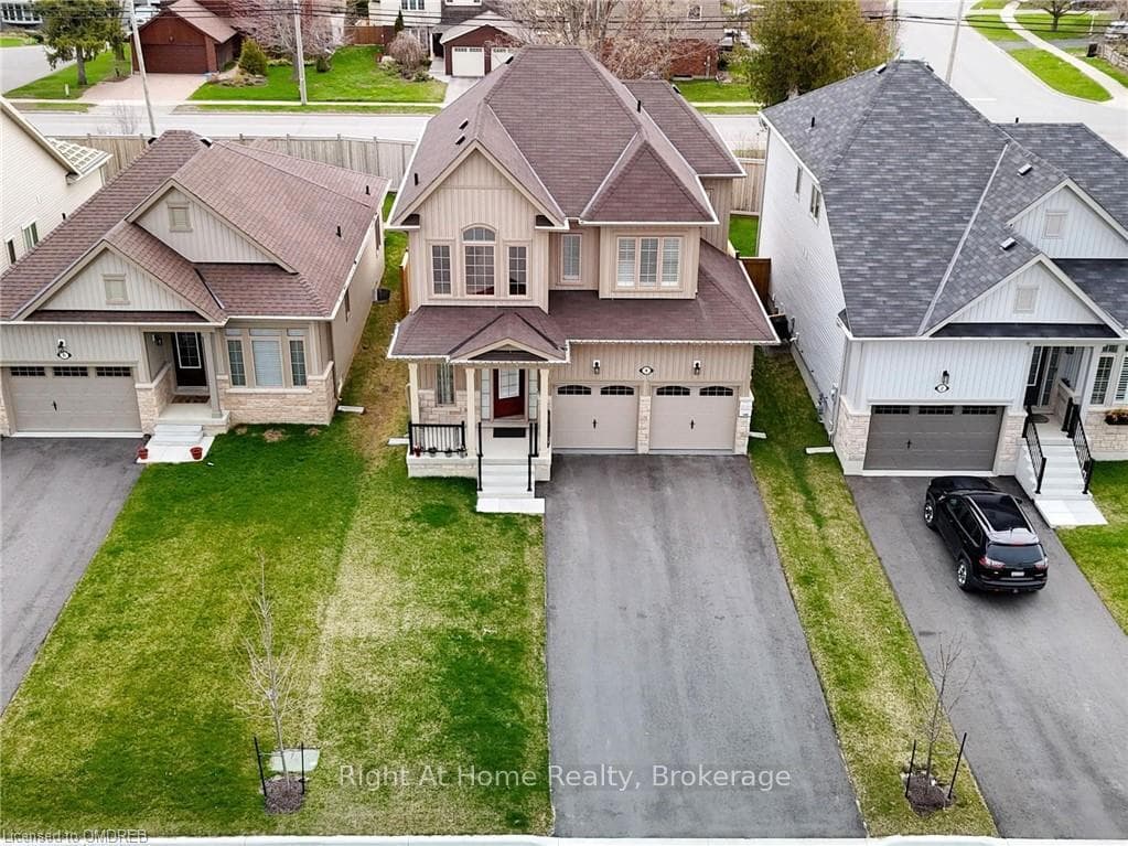 4 HENNESSEY CRES Crescent photo 30