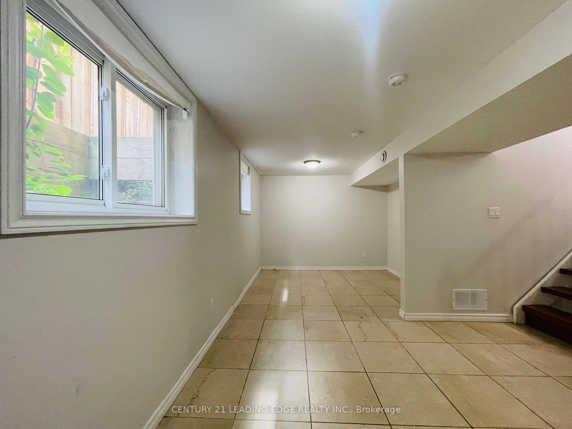 26 Angus Drive Unit Bsmt photo 7