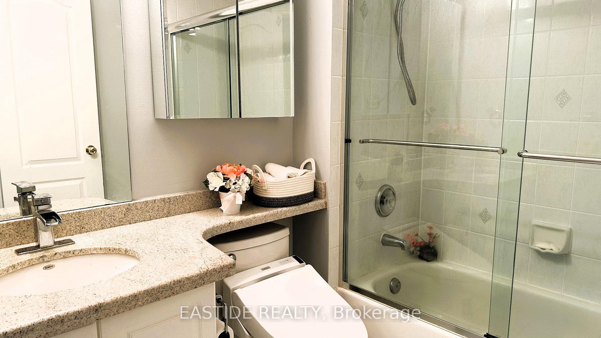 570 Roeder Court photo 14