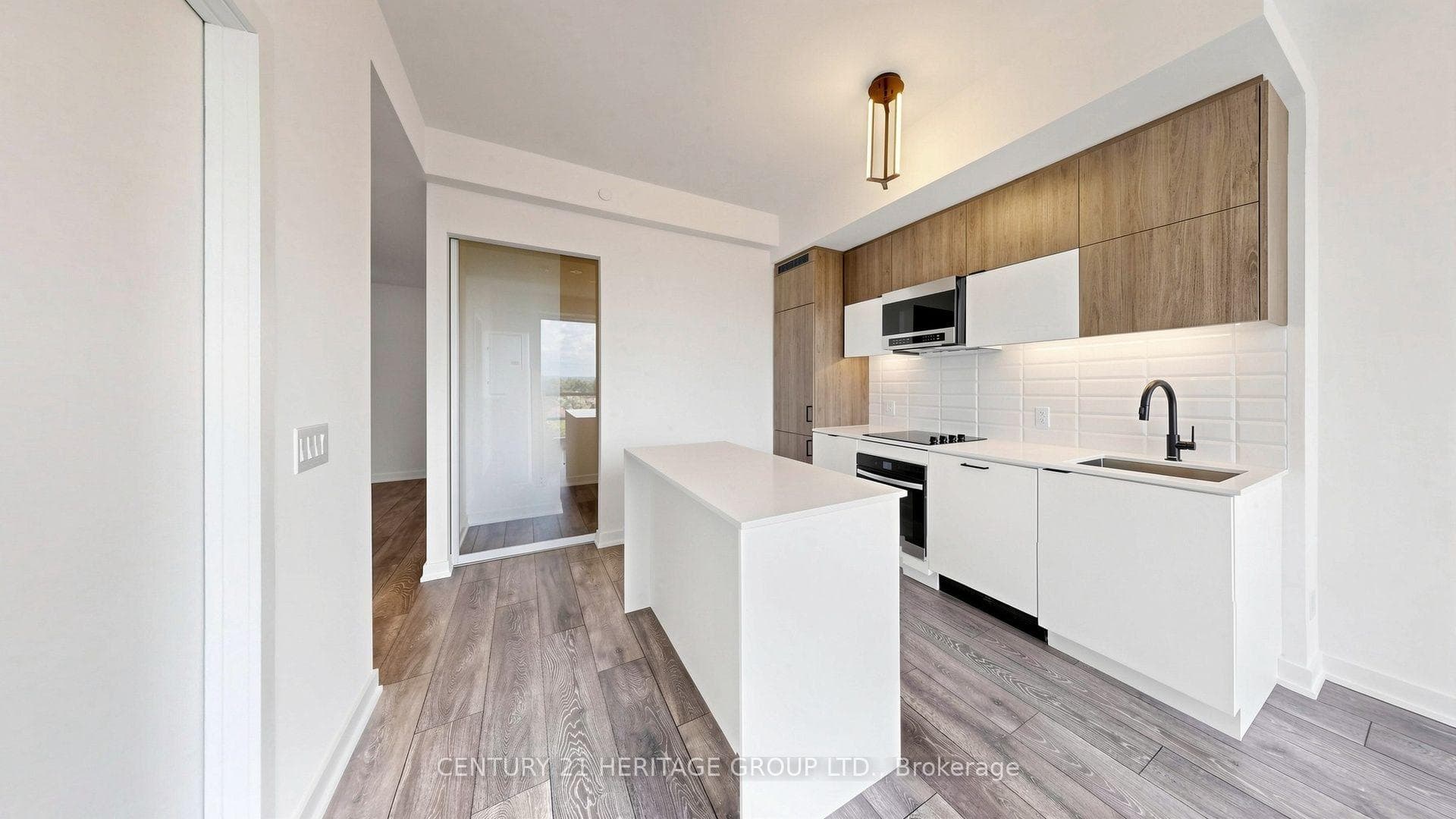 8888 Yonge Street Unit 622 photo 9