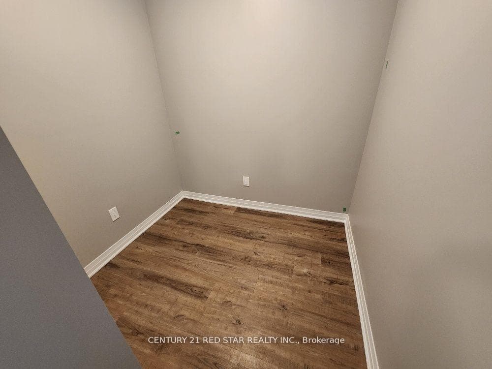 460 Gordon Krantz Avenue Unit 214 photo 8