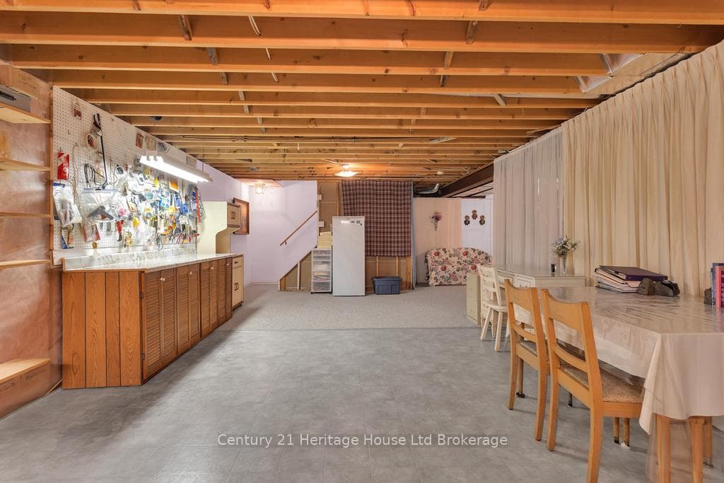14 McDonald Court photo 22