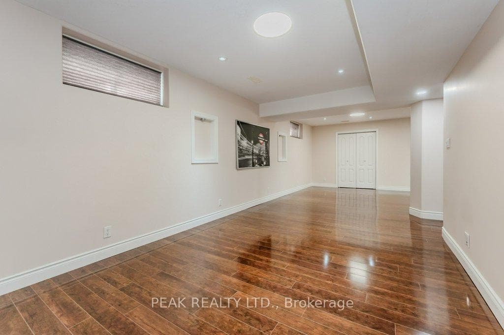 119 Paige Street photo 31