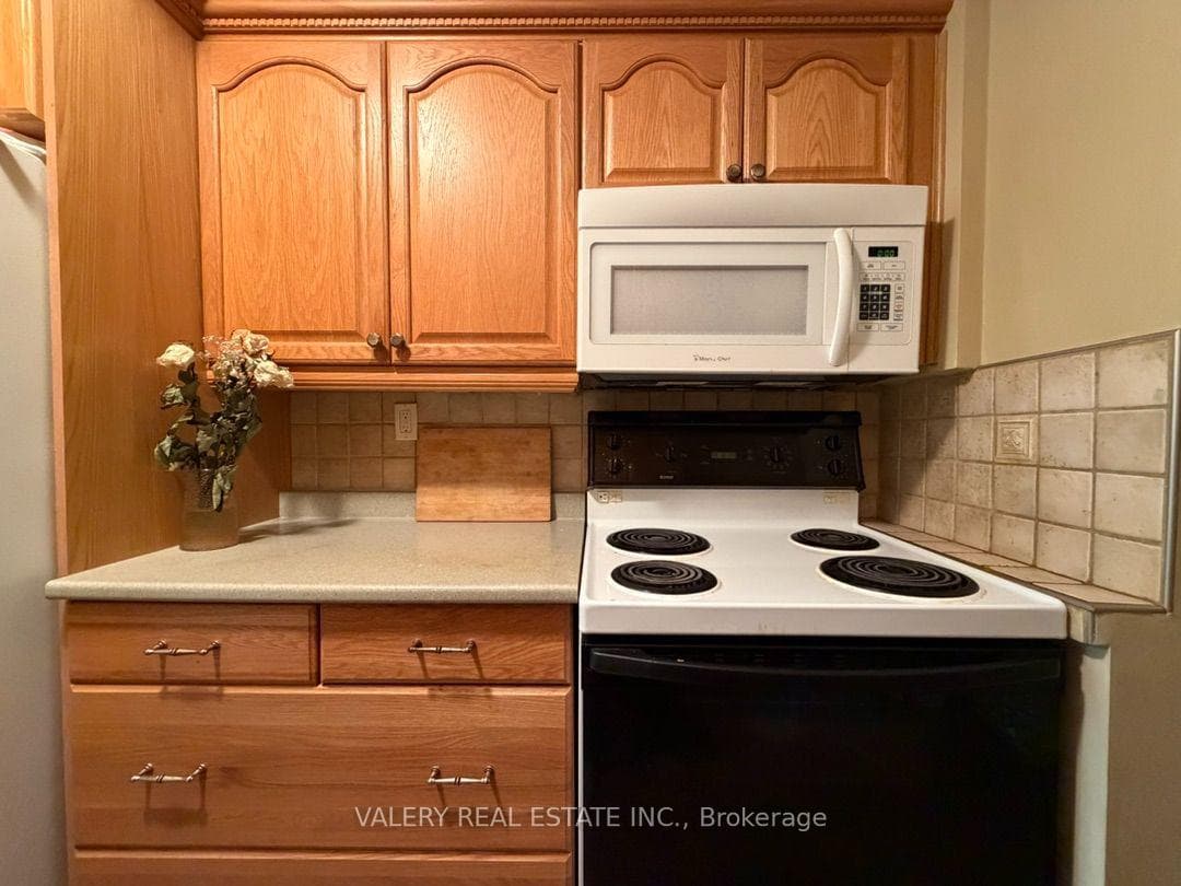 4662 Kingston Road photo 13
