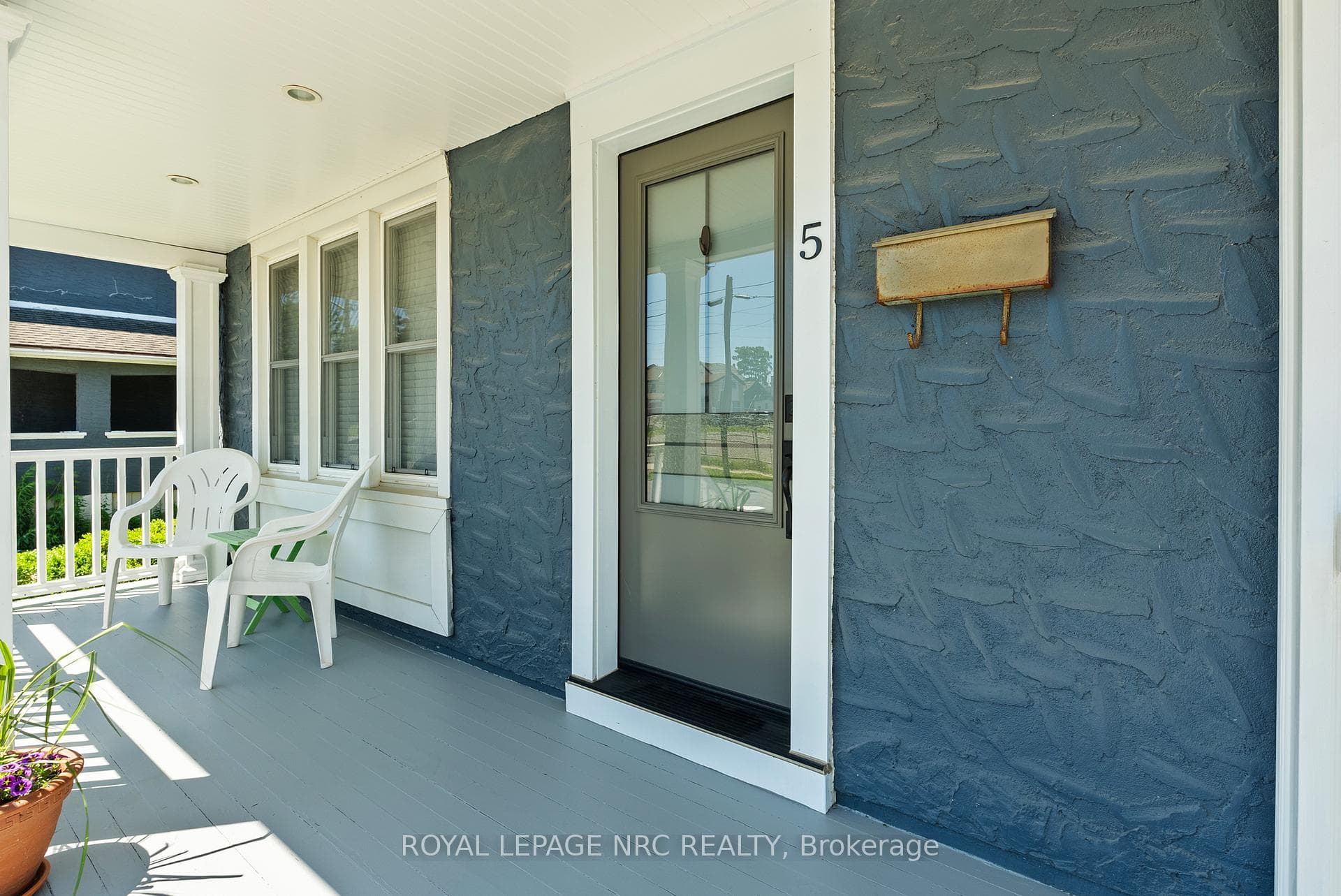 5 Greenlaw Place photo 6
