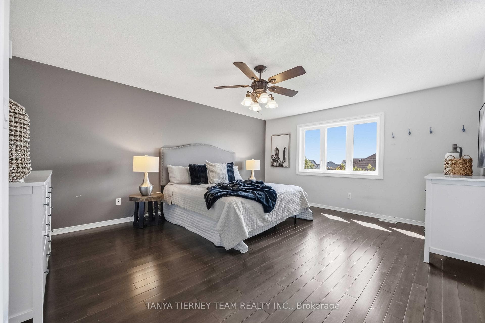 156 Shrewsbury Drive photo 25
